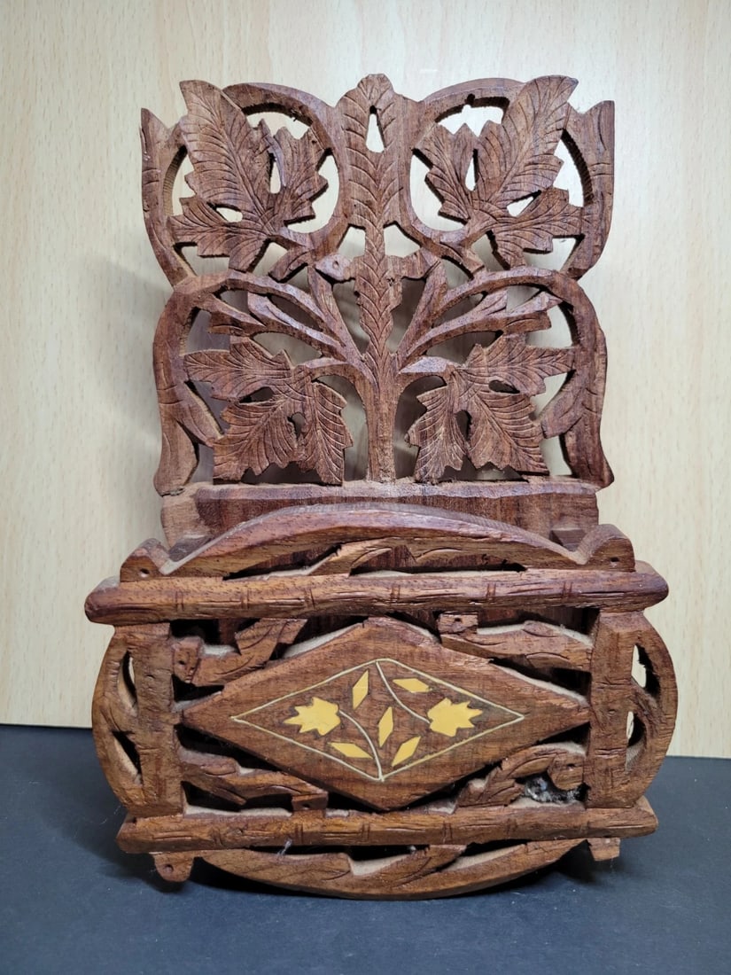 Vintage Hand Carved Wooden Match Safe Primitive Rustic (1 of 3)