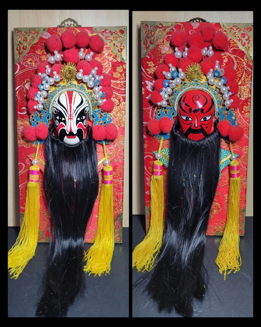 Vintage Pair Of Chinese Opera Mask Wall Art: Vintage Pair Of Chinese Opera Mask Wall Art. Items could use a more detailed cleaning as they have been stored a long while. Approximately 12 inches tall
