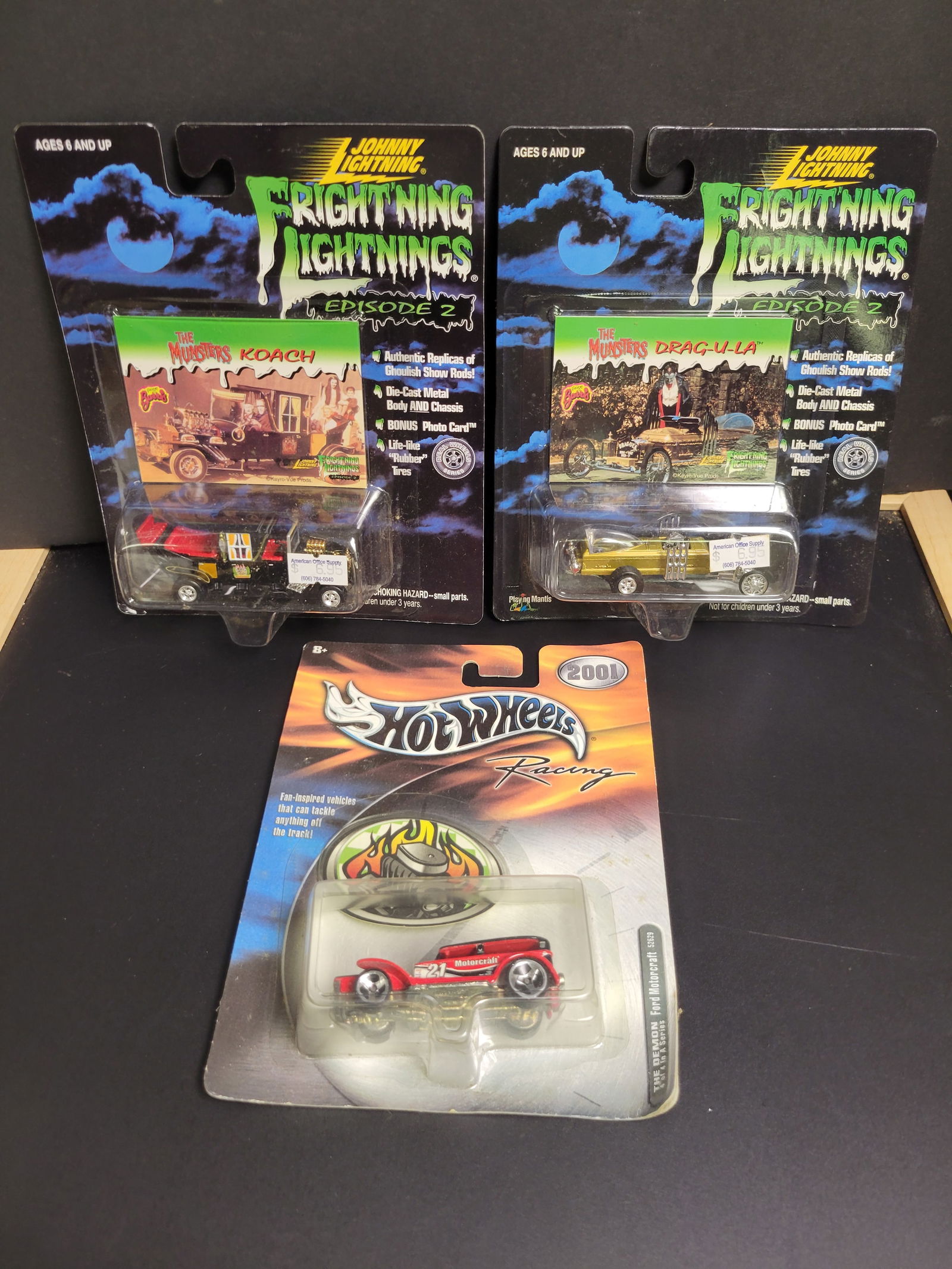 Hotwheels Frightning Lightnings Johnny Lightnings Munsters: Lot of 3 in package