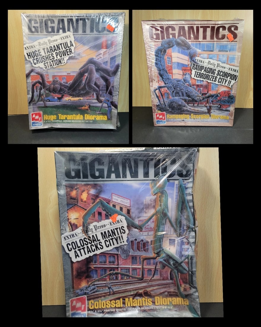 Vintage 1996 Gigantics Model Kit Lot Of 3 Tarantula Scorpion Mantis Sealed NOS: Sealed