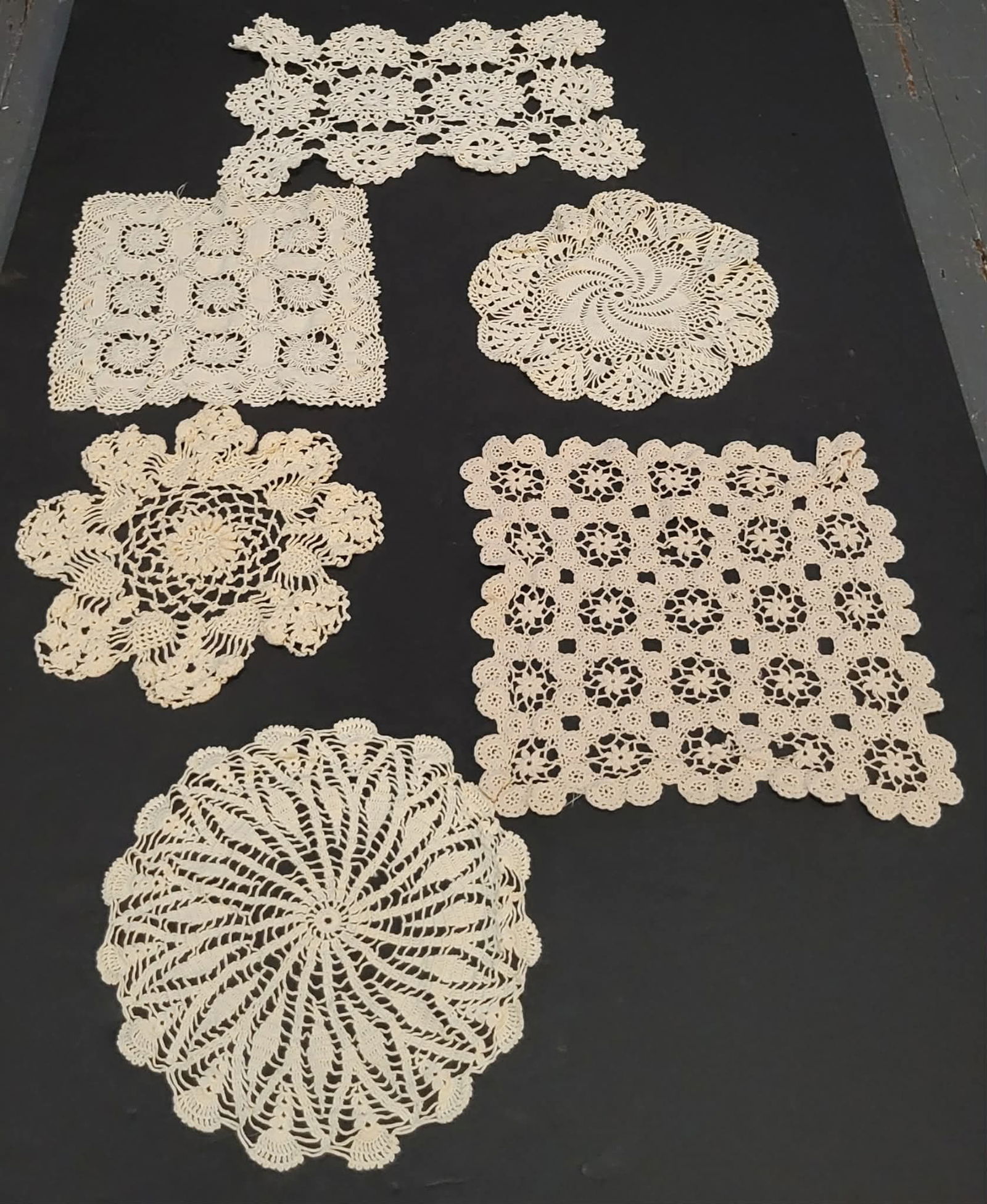Vintage Doilies Hand Made (1 of 1)