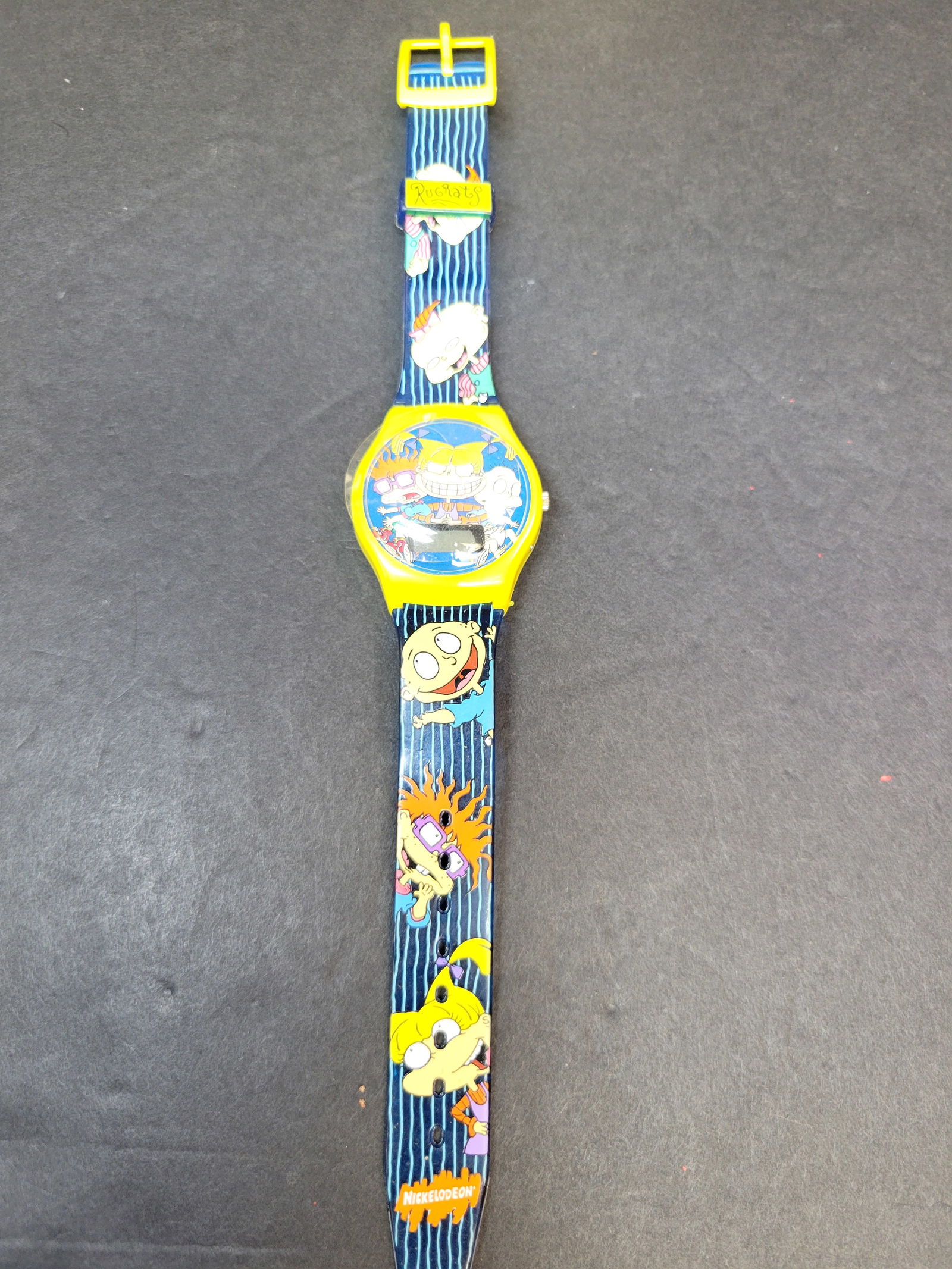 Vintage WATCH LOT: 7 watches Some good ones Max headroom back is off None running need battery’s I’m guessing
