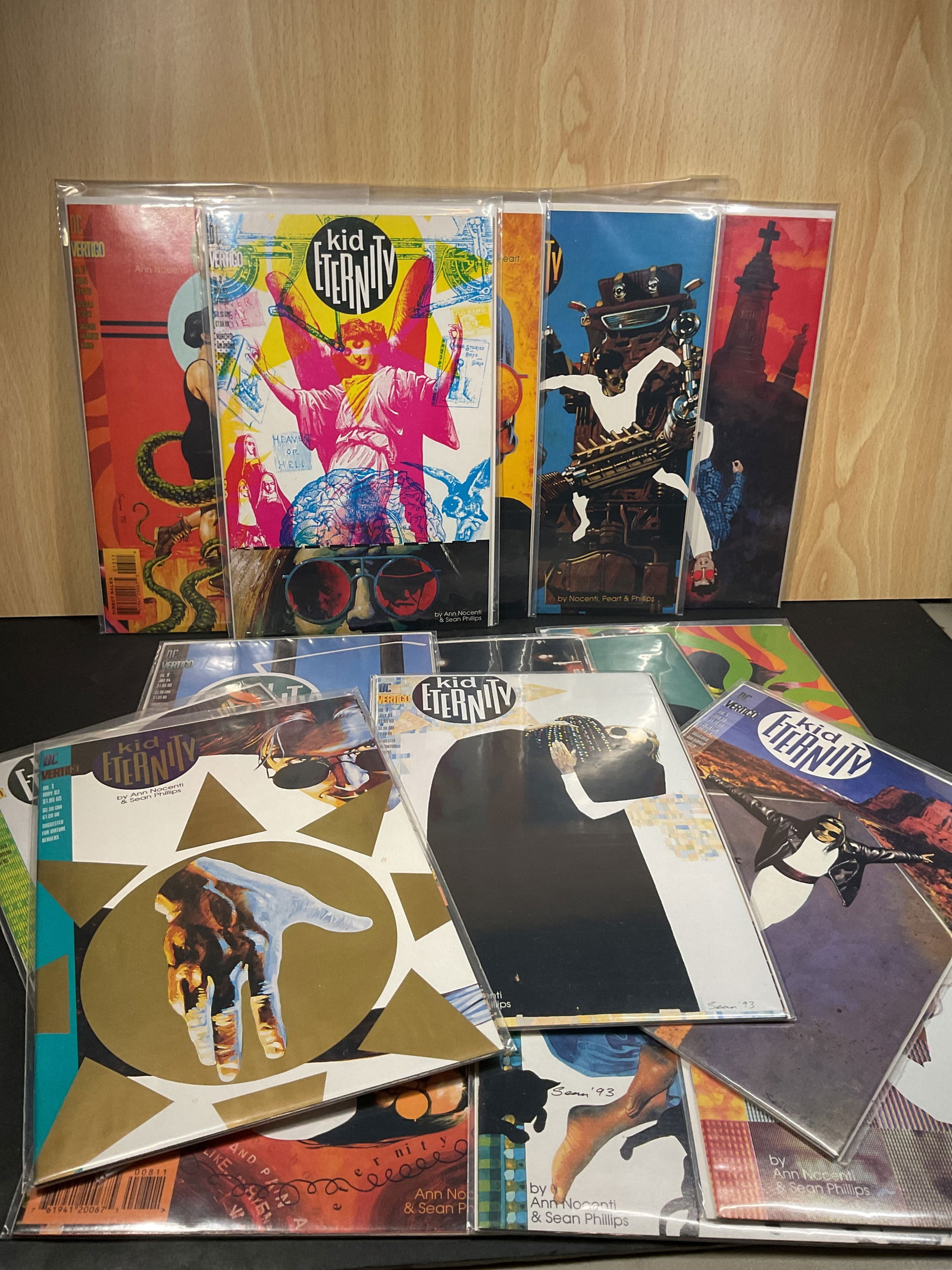 Large Lot Of Comics DC Vertigo: Kid Eternity 16 total