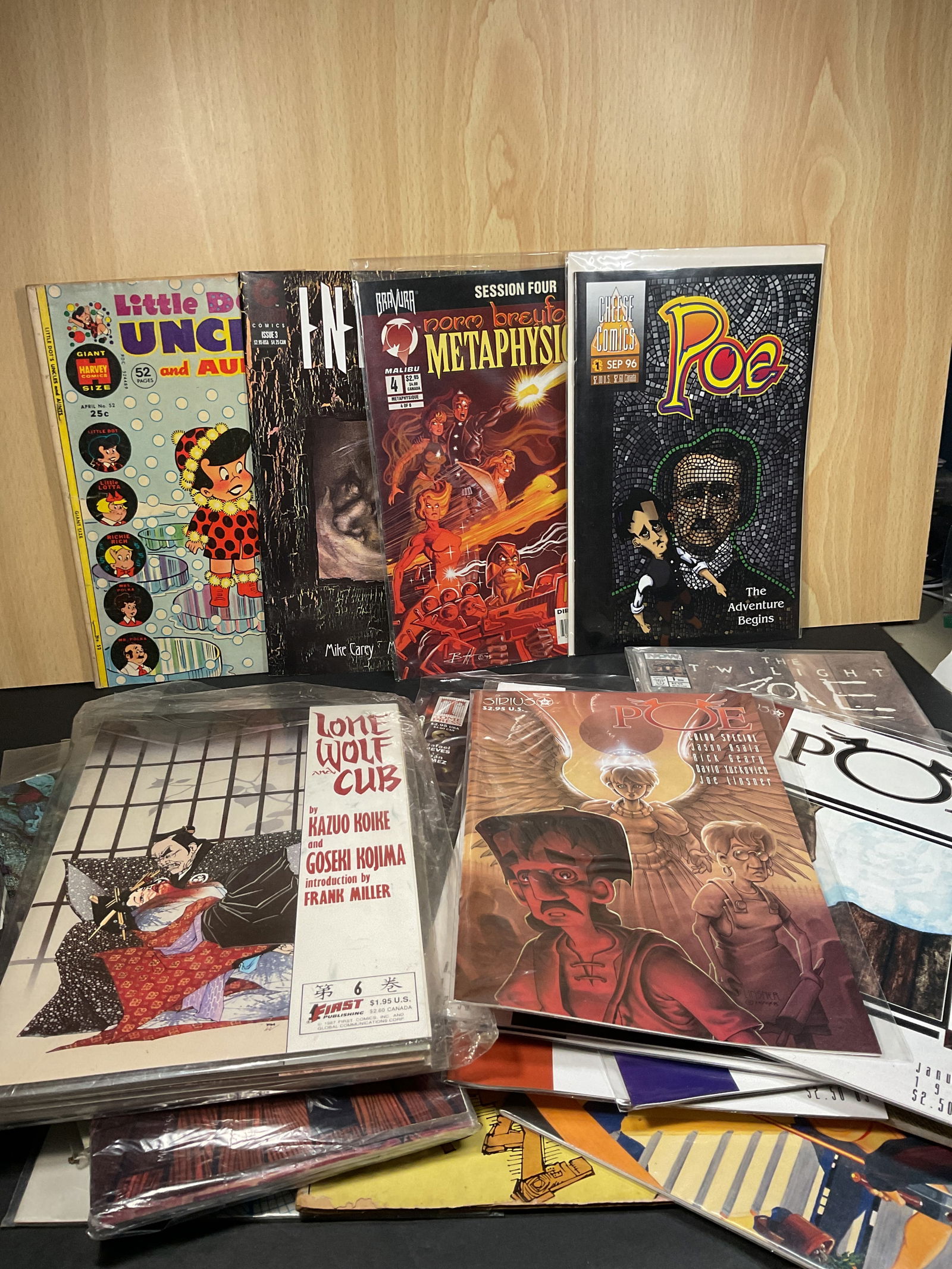 LOT OF VINTAGE COMICS: Lot of 20