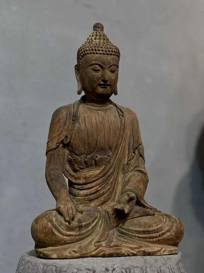 Wooden Buddha sitting statue before the Ming Dynasty (1 of 4)
