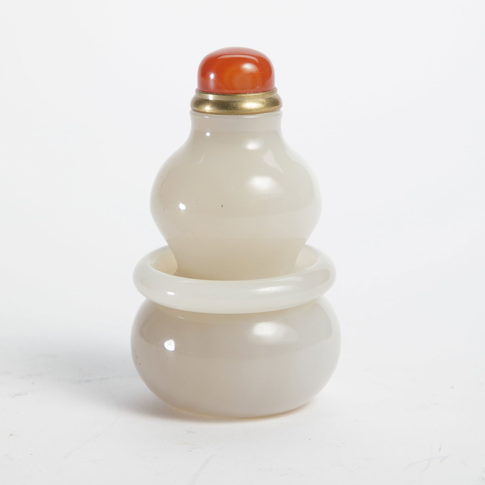 Qing Dynasty cuisine snuff bottle: Height: 7cm, width: 4cm, weight: 103g
