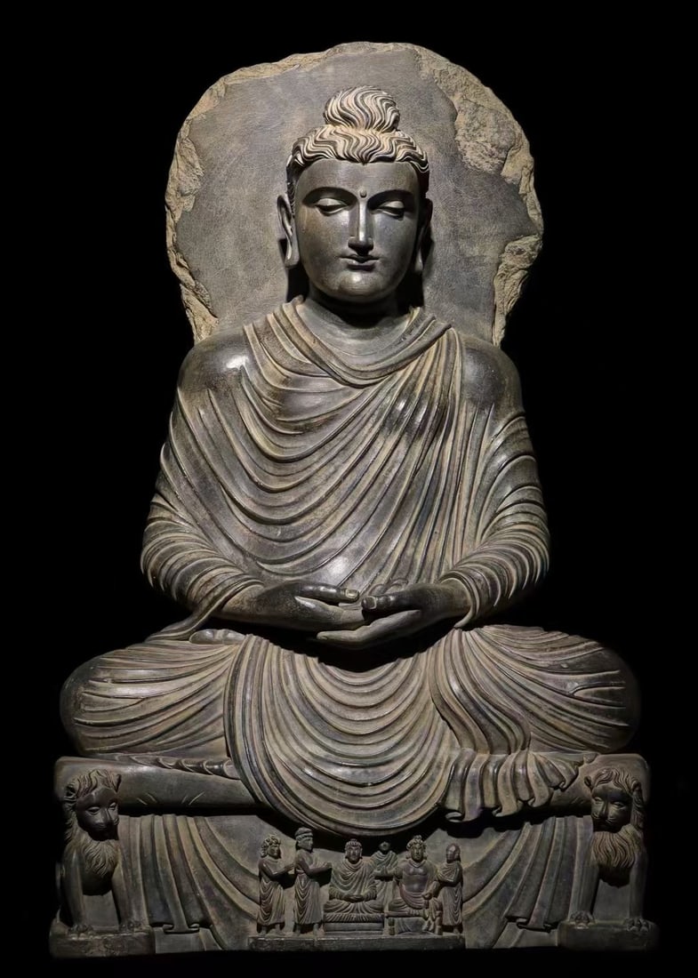 Before the Ming Dynasty, there were statues of Gandhara Buddha (1 of 8)