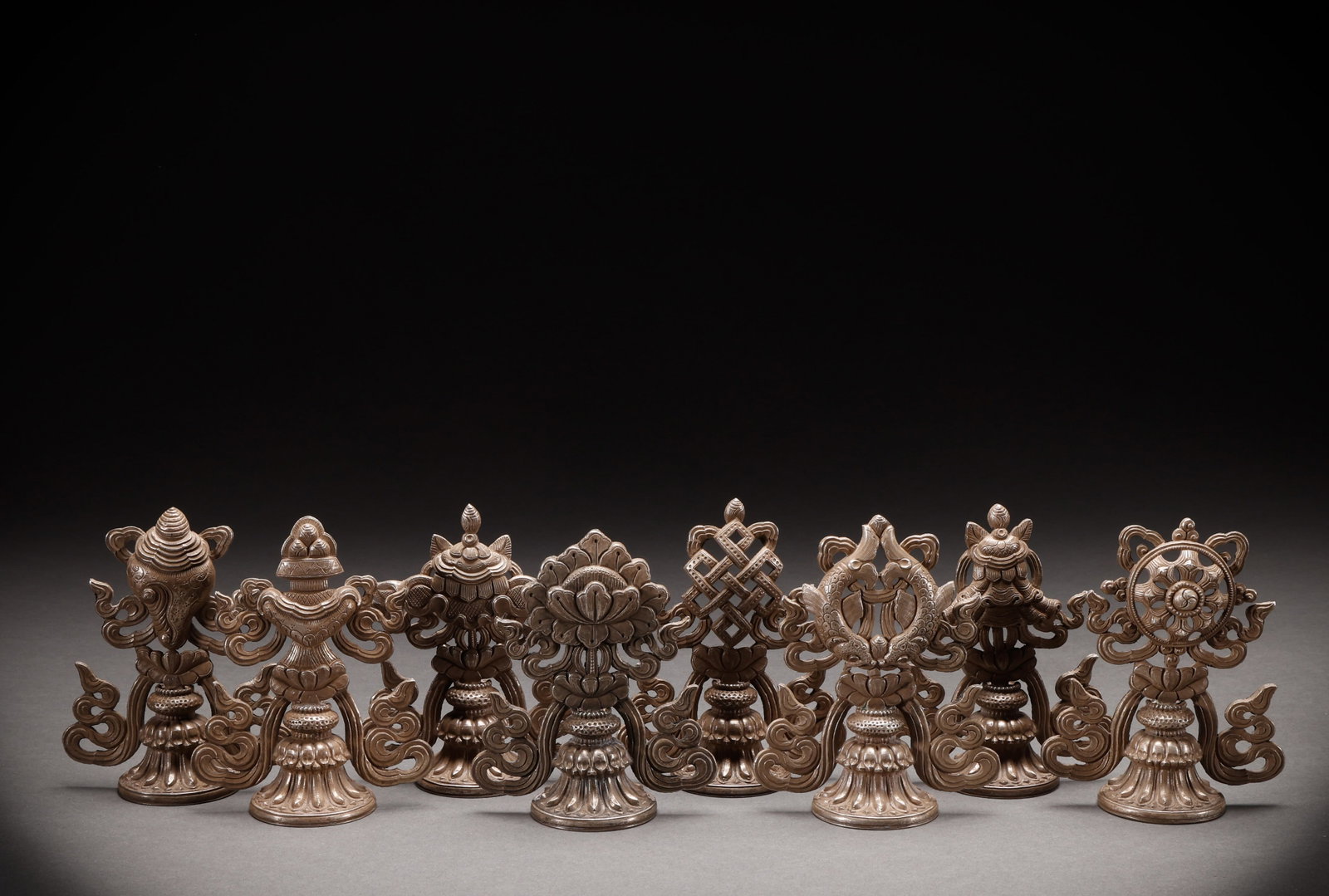 Silver Buddhist Eight Treasures of the Qing Dynasty: Height: 12cm, Width: 9.5cm, Weight: 890g