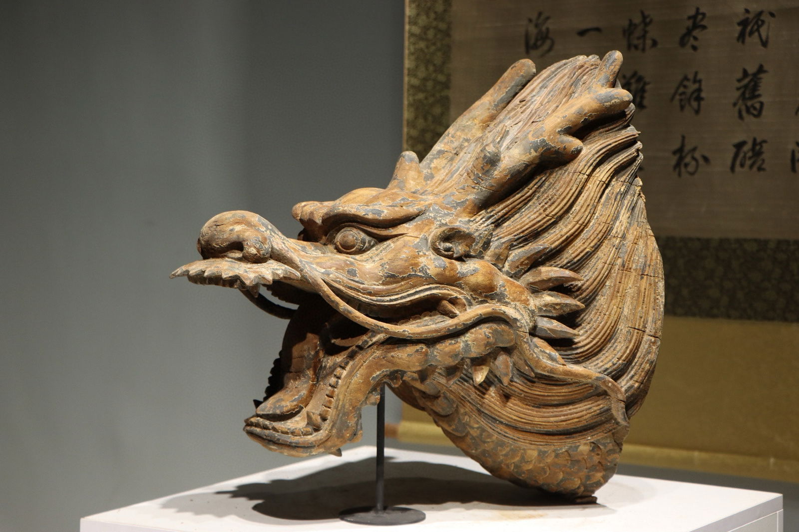 Before the Ming Dynasty, wooden dragon heads (1 of 9)