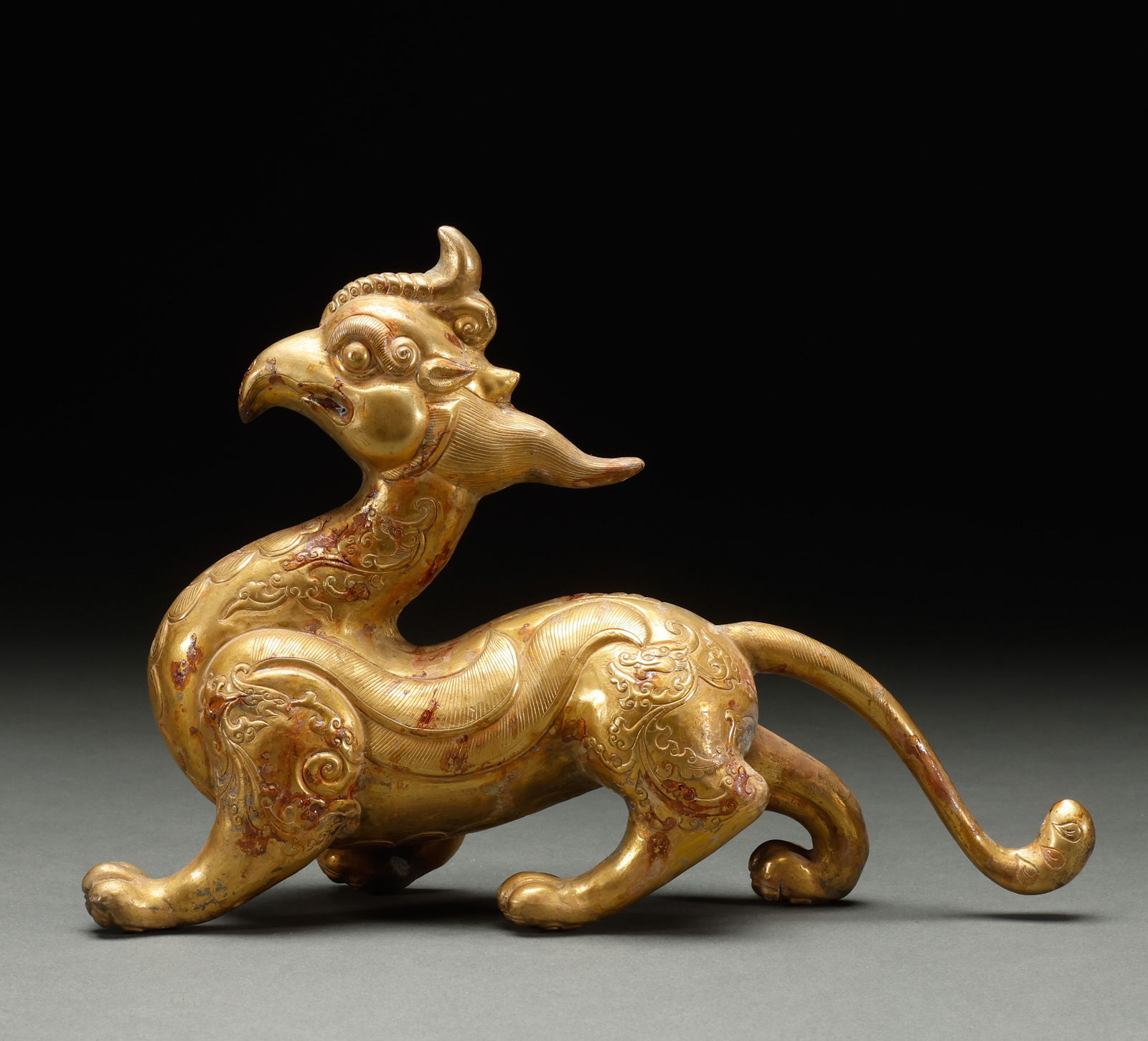 Before the Ming Dynasty, copper gilded auspicious beasts: Height: 18cm, Width: 25cm, Weight: 1209g