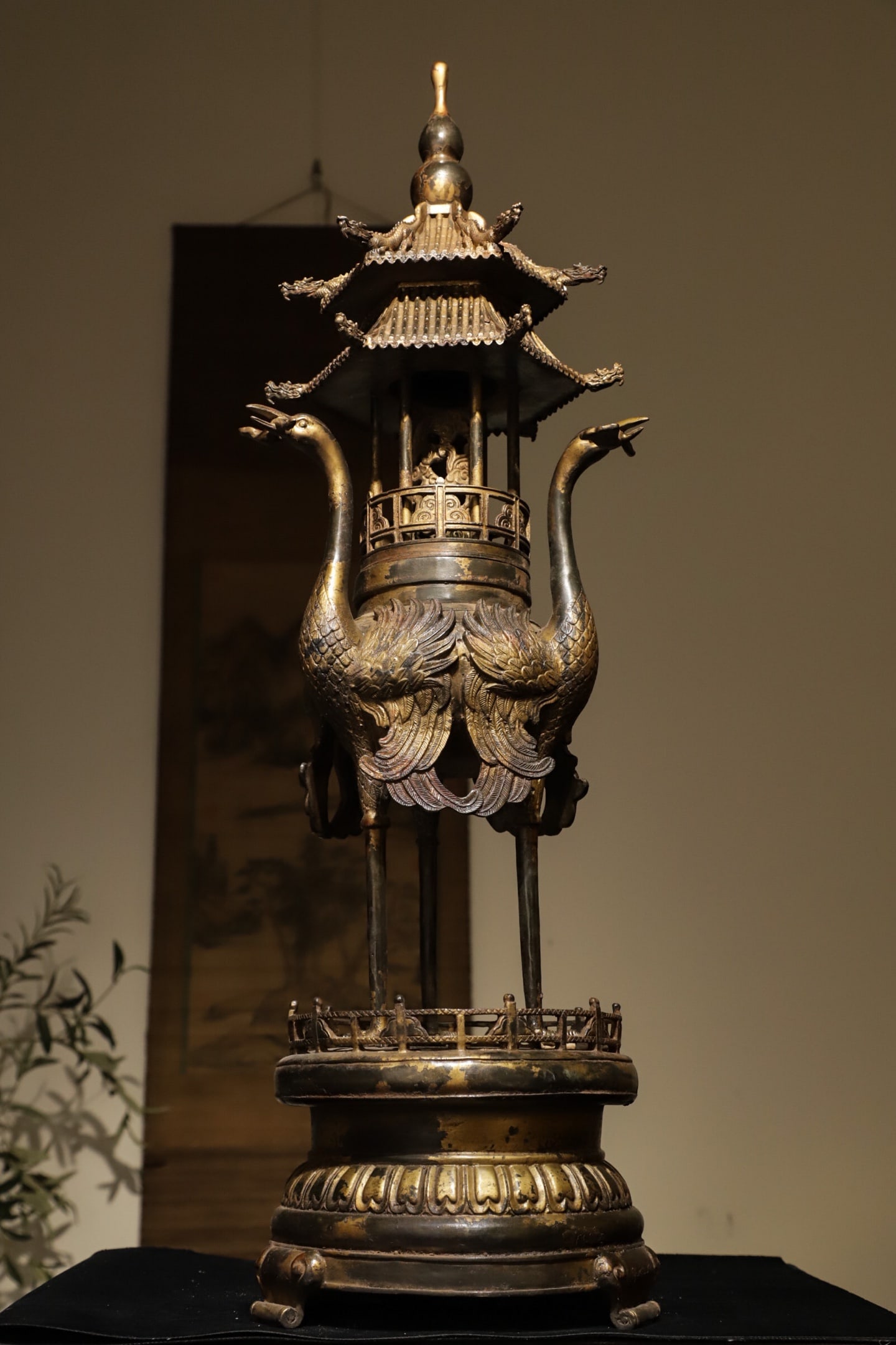 Qing Dynasty Copper Gilded Linglong Pagoda: Height: 80cm, Width: 26cm, Weight: 8000g
