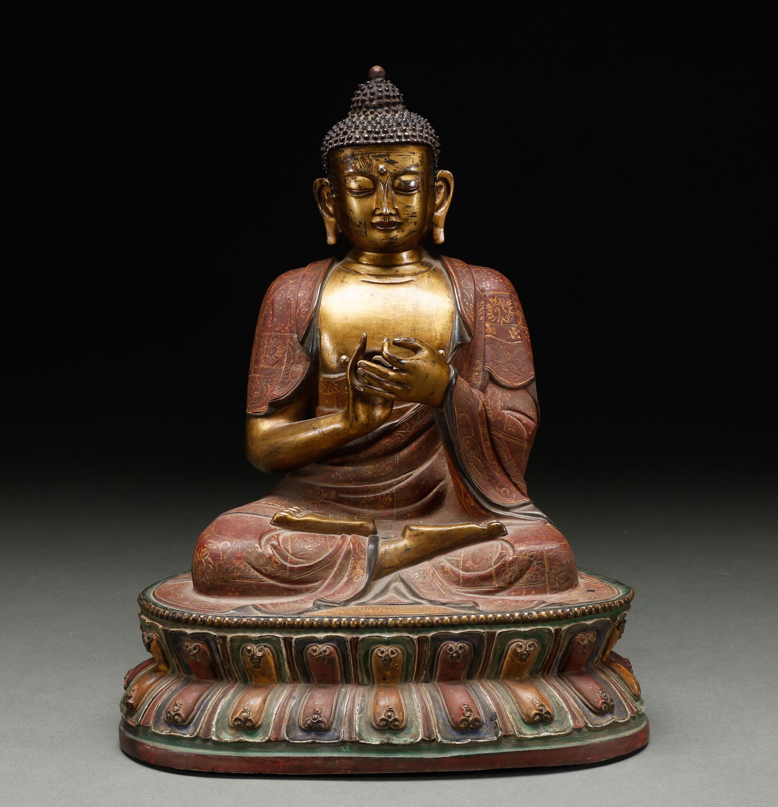 Bronze gilded painted statue of Shakyamuni Buddha in the Qing Dynasty (1 of 10)