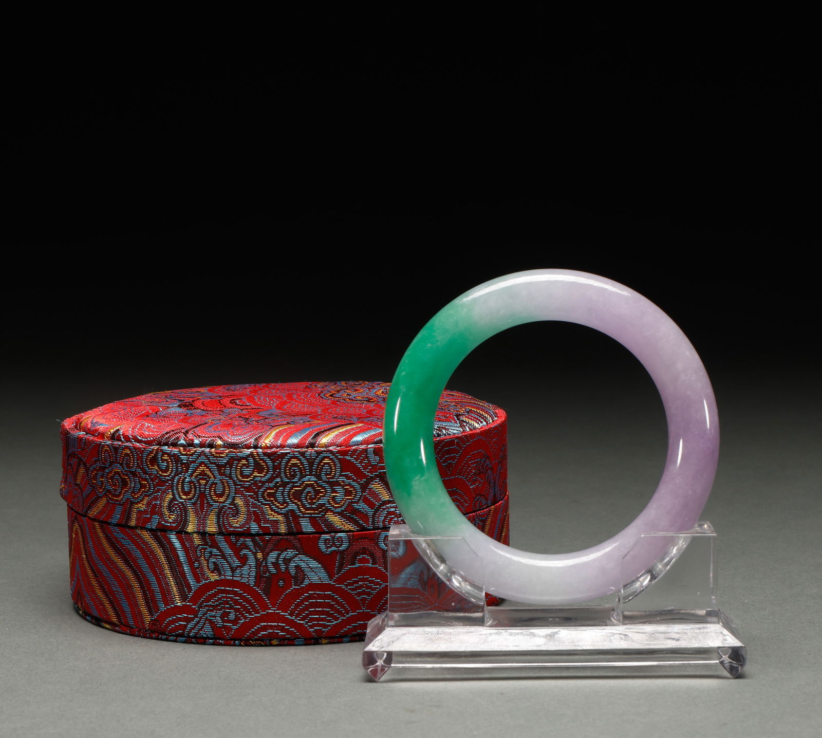 Qing Dynasty Jade Bracelet: Inner diameter: 6cm, weight: 97g