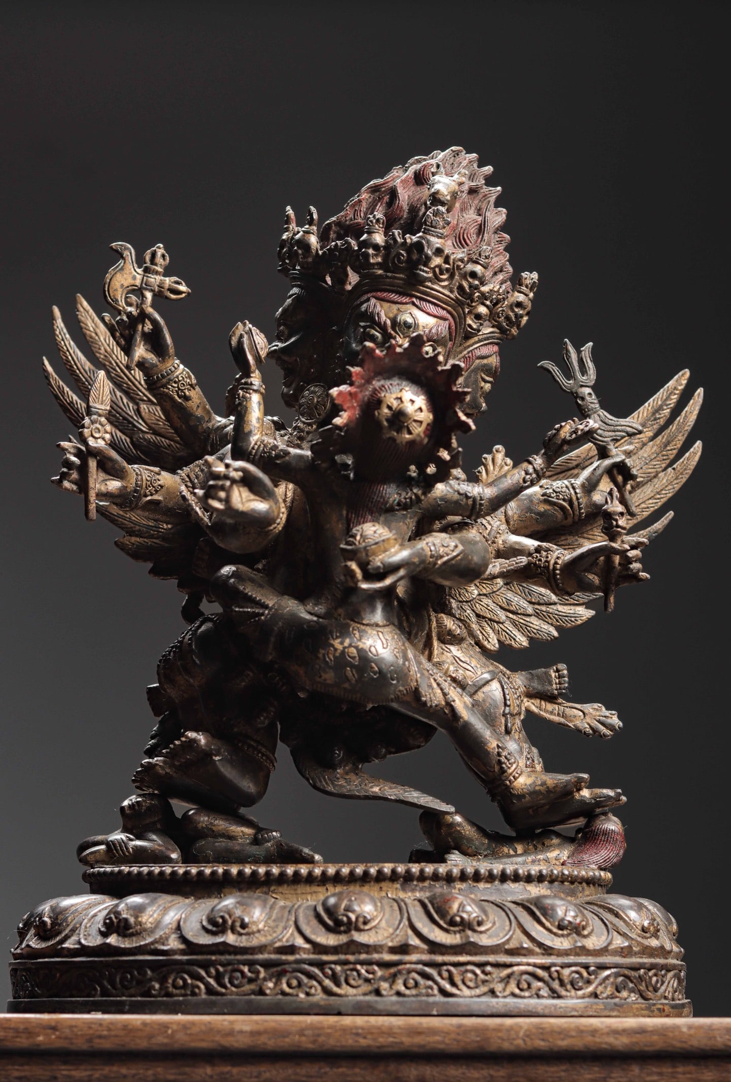 Bronze gilded statue of Shengle King Kong from the Qing Dynasty: Height: 36cm, Width: 28cm, Weight: 5950g