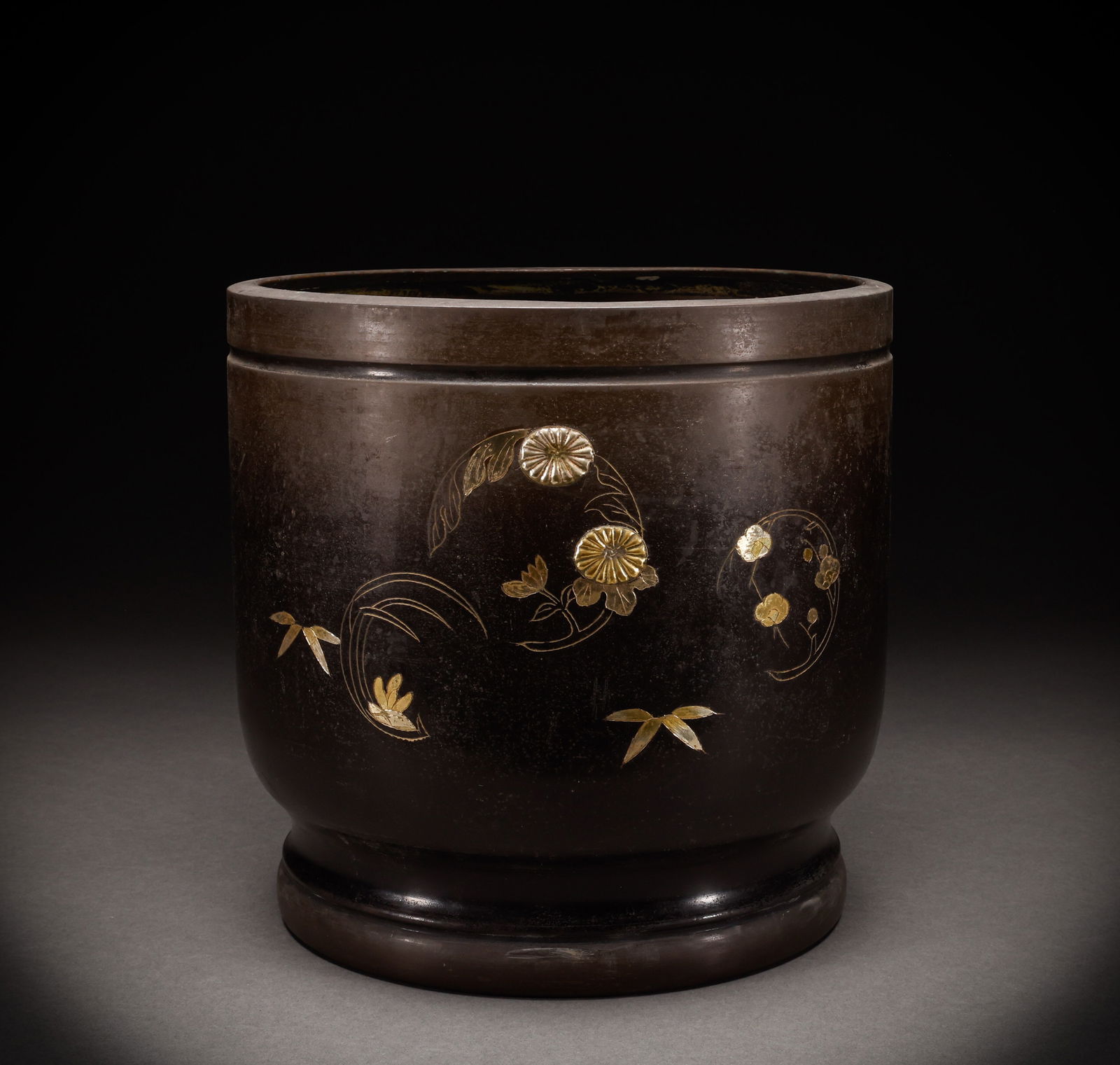 Qing Dynasty copper vase (1 of 9)