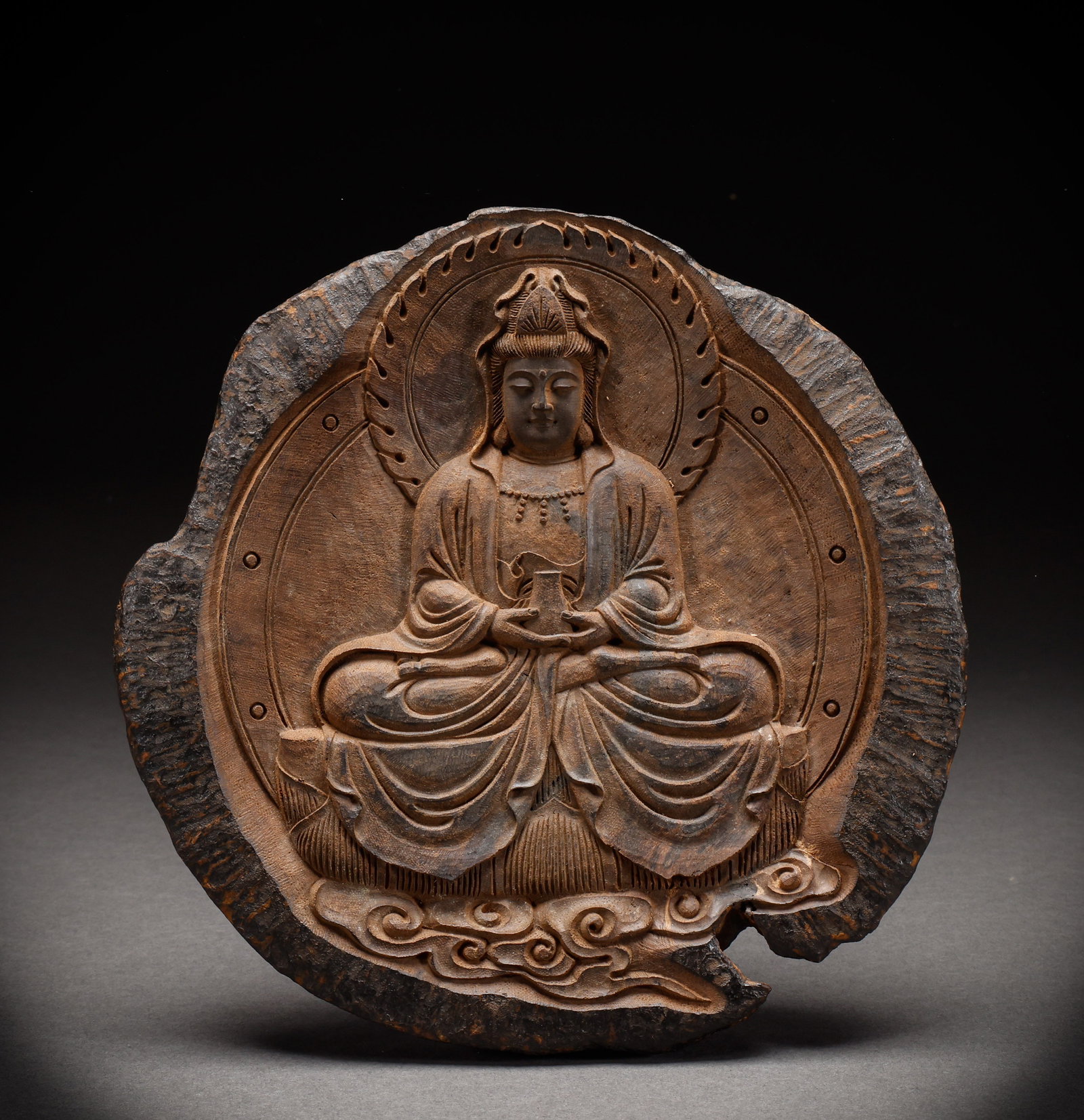 Qing Dynasty agarwood Buddhist niche: Height: 19.5cm, Width: 19.5cm, Weight: 660g