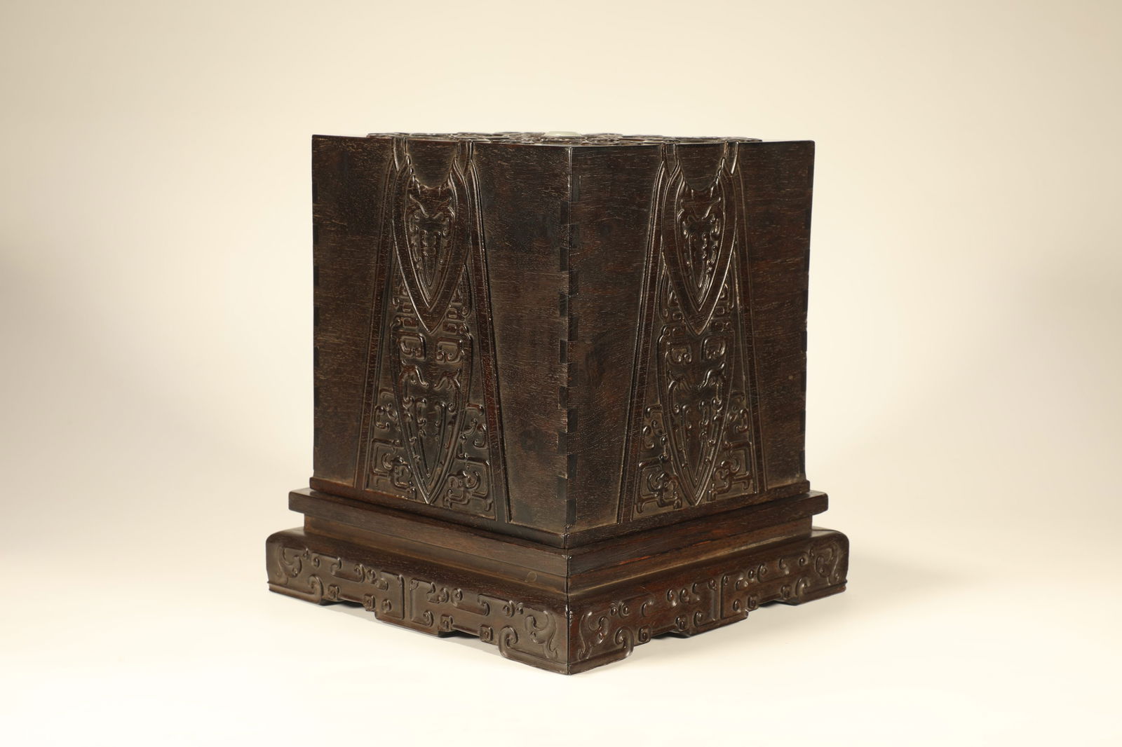 Purple sandalwood carved ten thousand character pattern inlaid jade seal box: Height: 22cm, Width: 20cm,