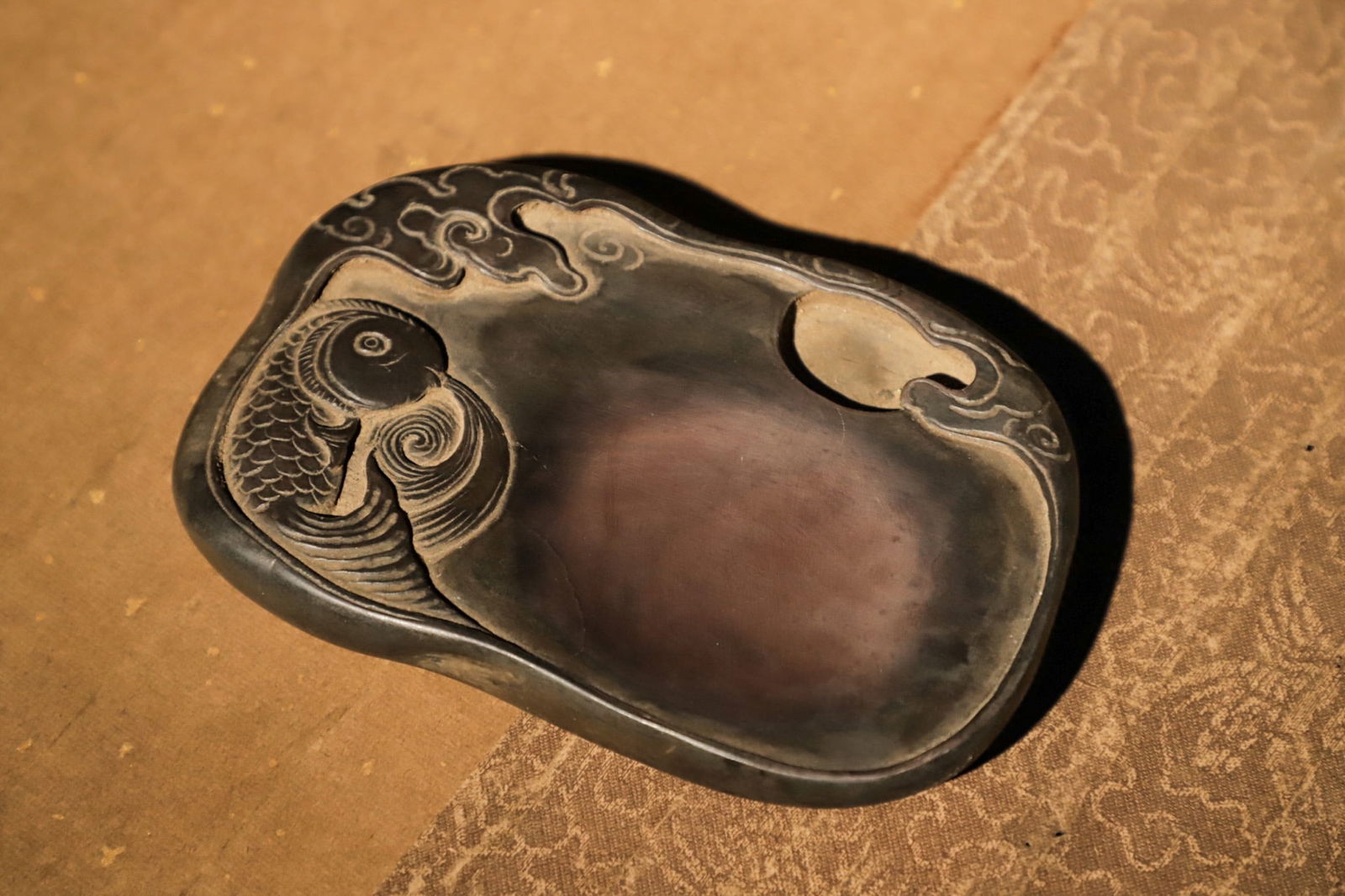 Old Tibetan Duan Stone Inkstone: Length: 16cm, Width: 10cm, Thickness: 2.5cm,