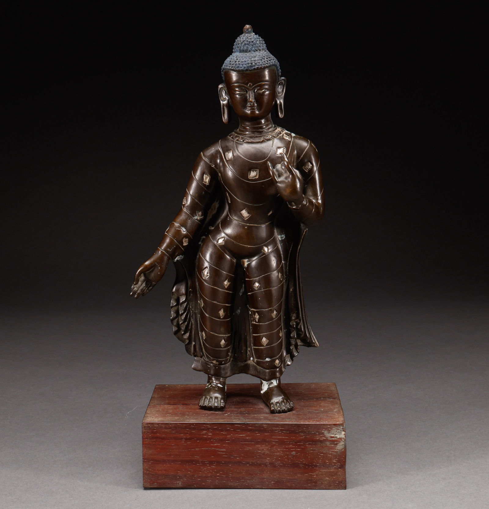 Bronze gilded Buddha statues from the Ming Dynasty (1 of 9)