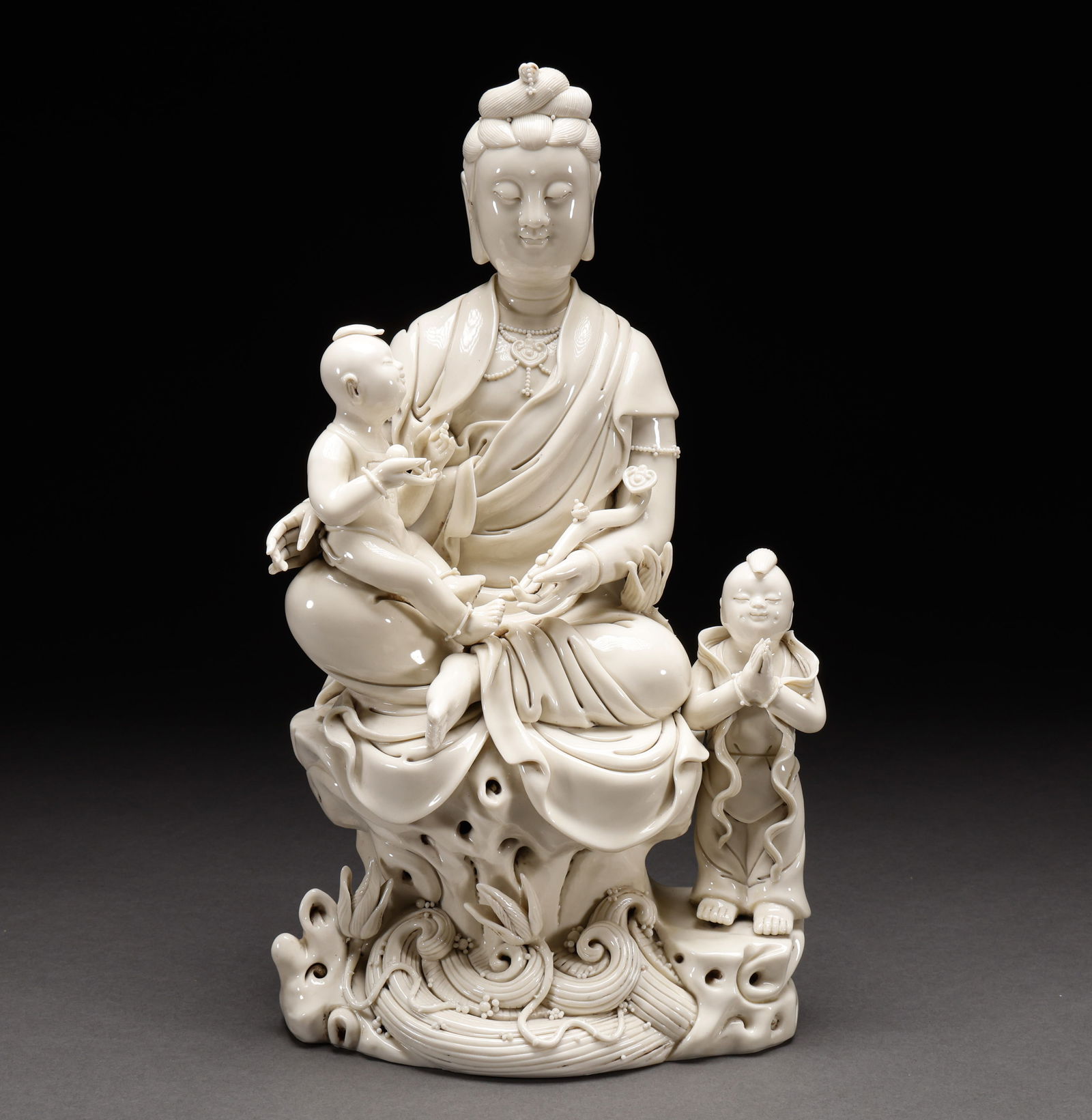 Ming Dynasty Dehua Kiln Sending Children to Guanyin: Height: 38cm, width: 21cm, weight: 3354g