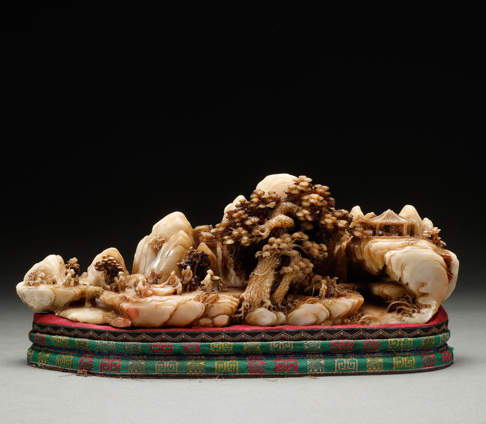 Story of Shoushan Stone Figures in the Qing Dynasty: Shanzi: Height: 20cm, Width: 44cm, Weight: 8343g