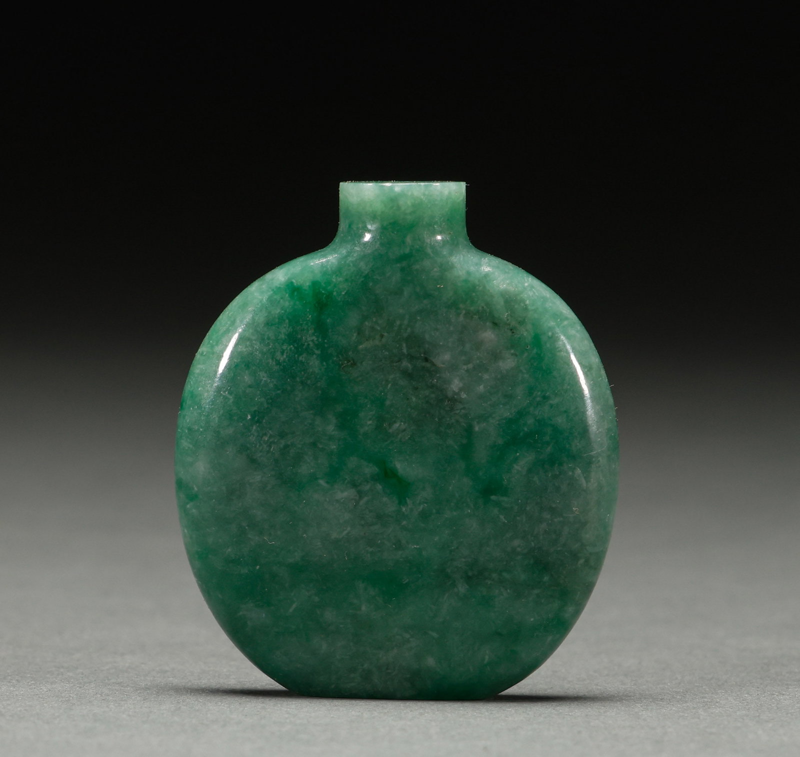 Jade snuff bottles from the Qing Dynasty (1 of 6)