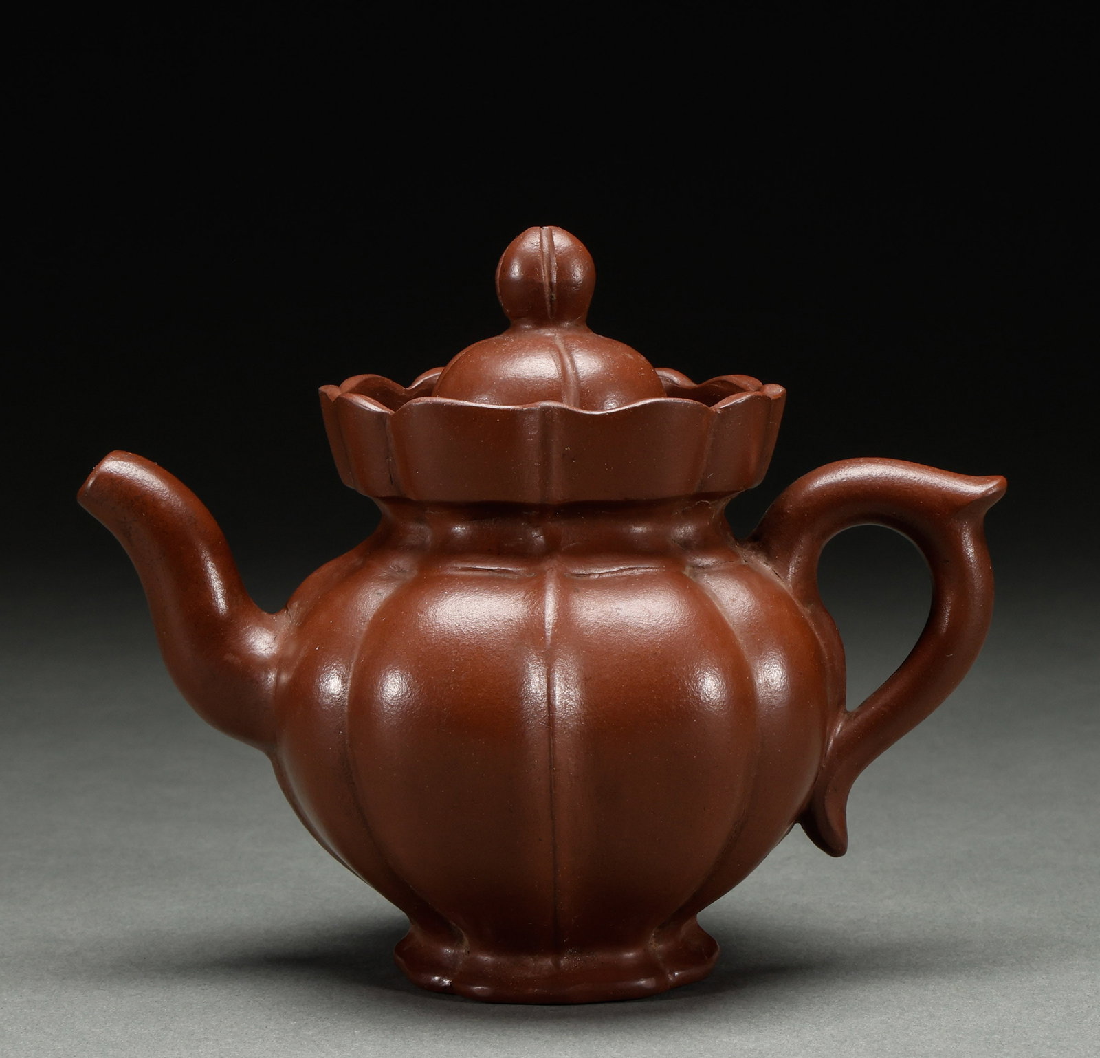 Qing Dynasty purple clay teapot (1 of 6)