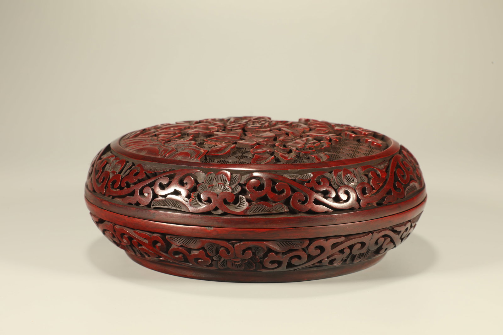 Lacquer Flower Pattern Cover Box - 3