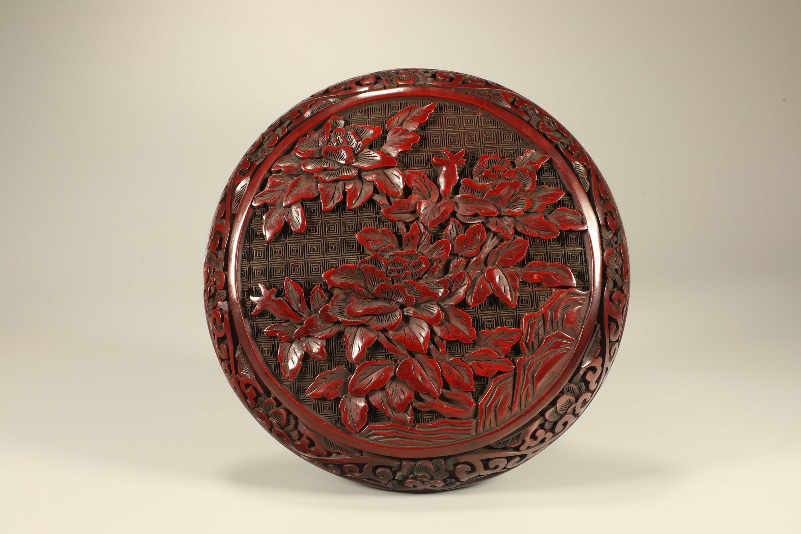 Lacquer Flower Pattern Cover Box - 7