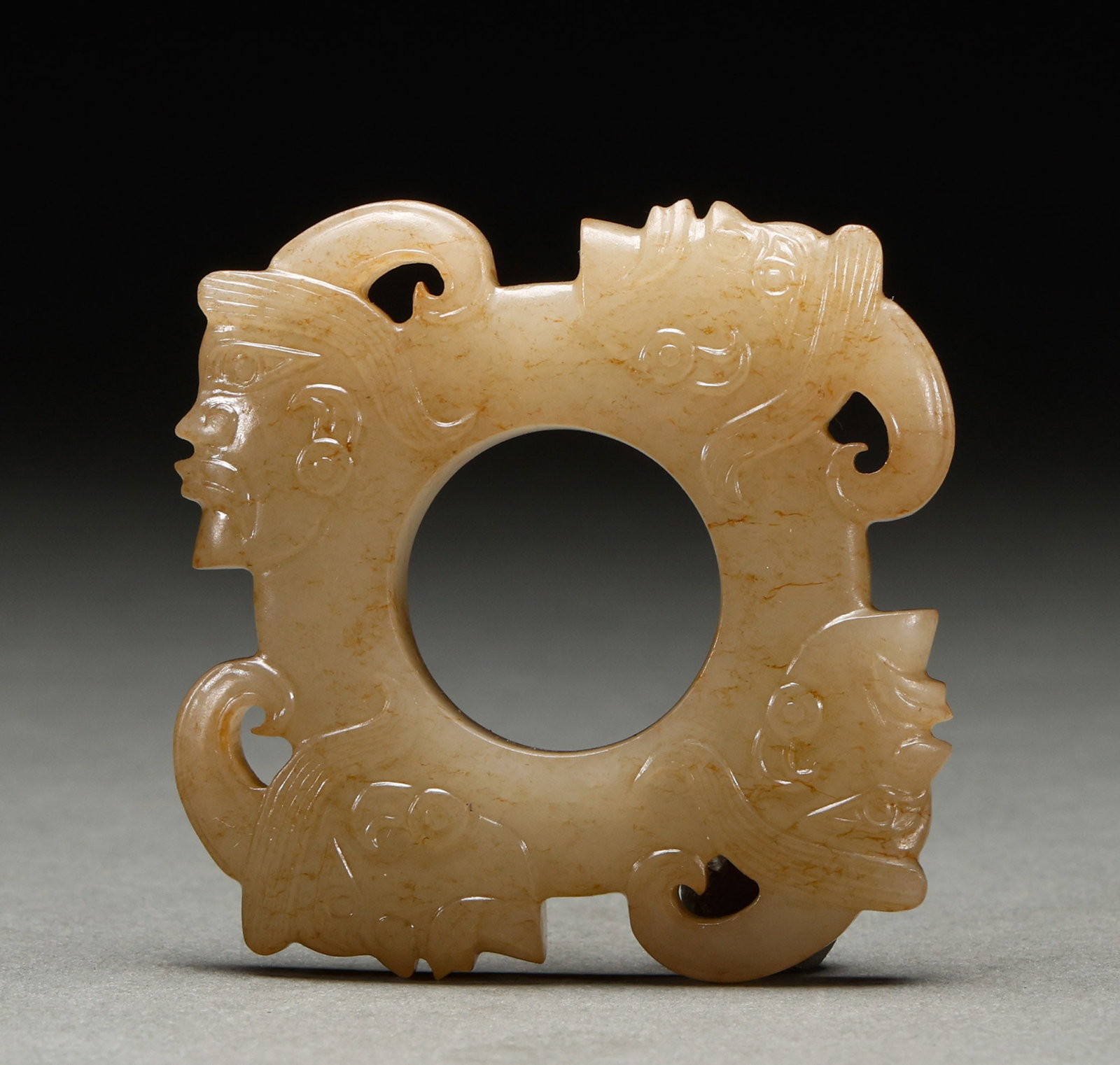 Hotan Jade Beast Face Plate before the Ming Dynasty: Height: 6cm, Width: 6cm, Weight: 62g