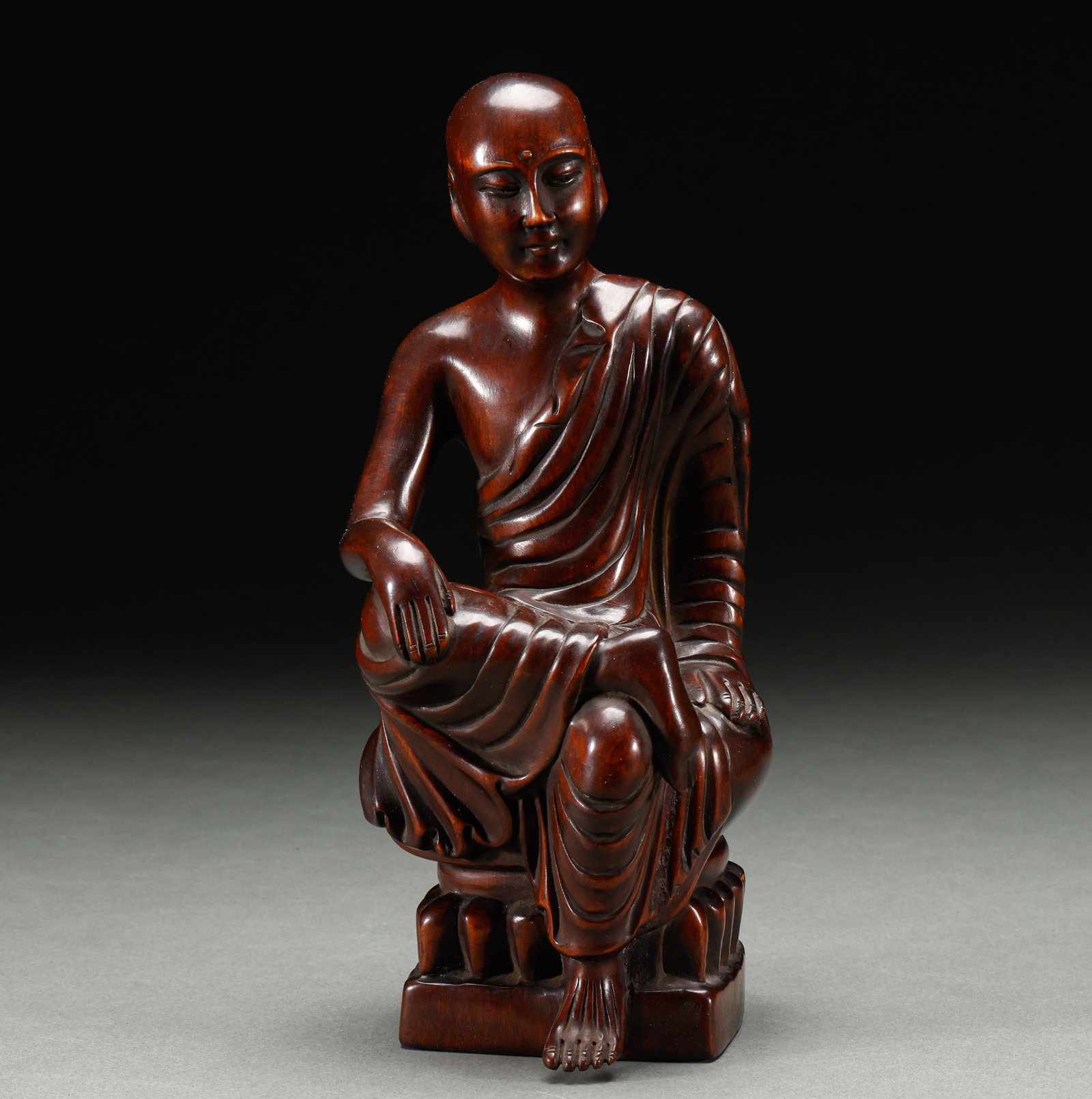 Statue of Arhat made of boxwood in Qing Dynasty: Height: 20cm, Width: 9cm, Weight: 455g