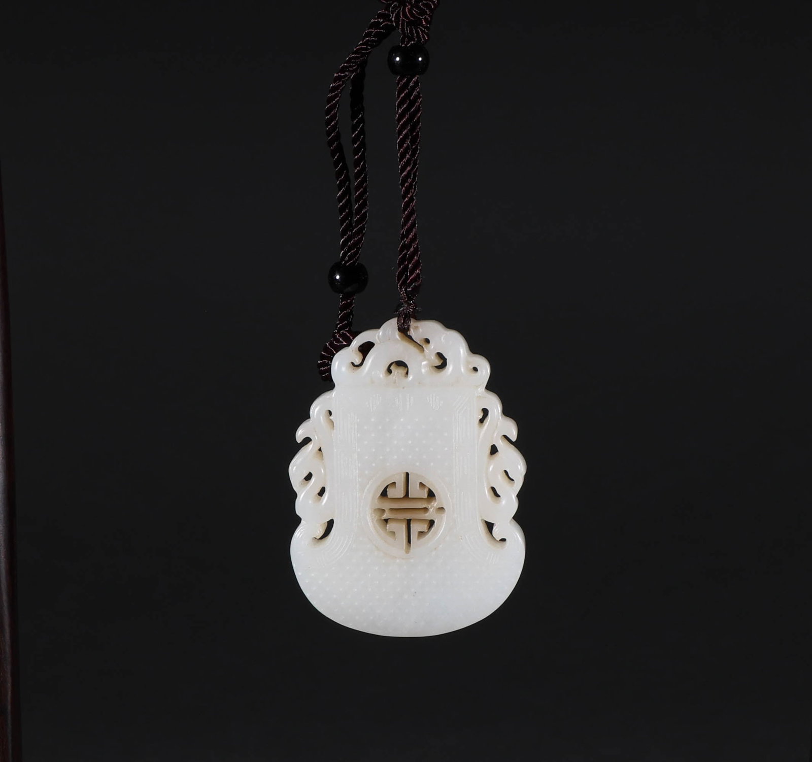 Hetian Jade Pendant of Qing Dynasty (1 of 7)