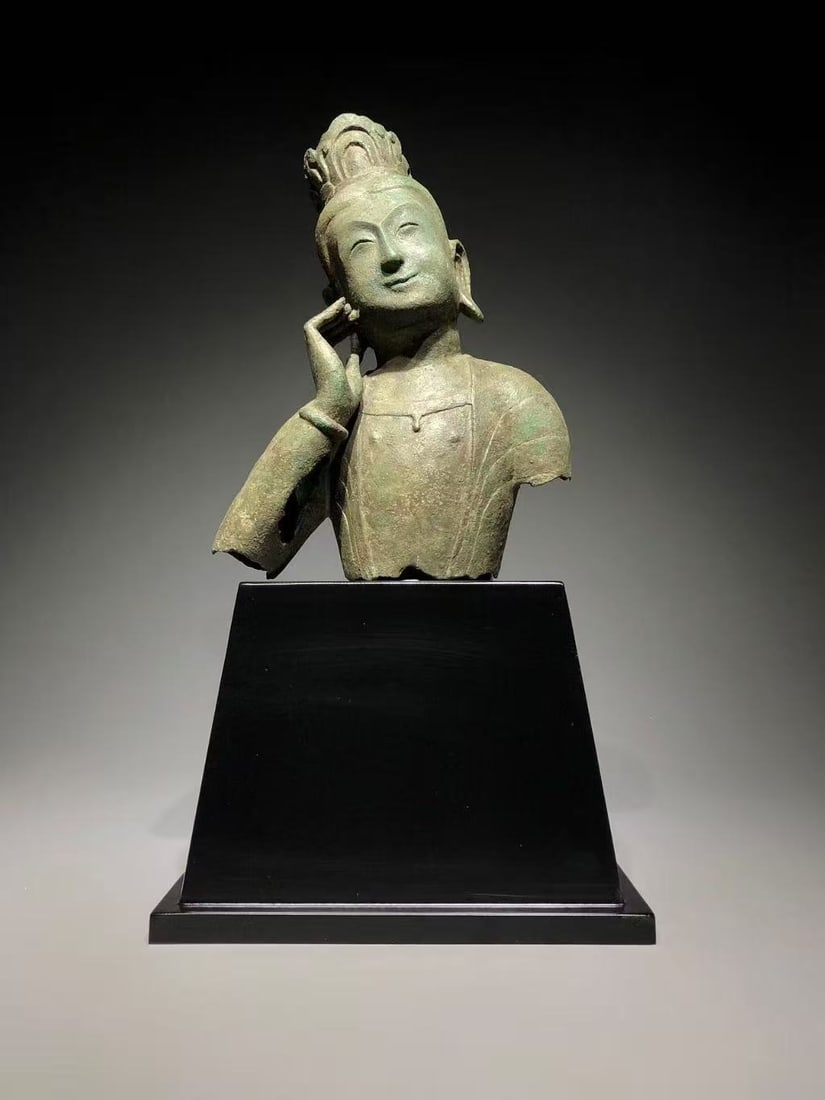 Bronze statues of figures before the Ming Dynasty: Height: cm, Width: cm, Weight: g