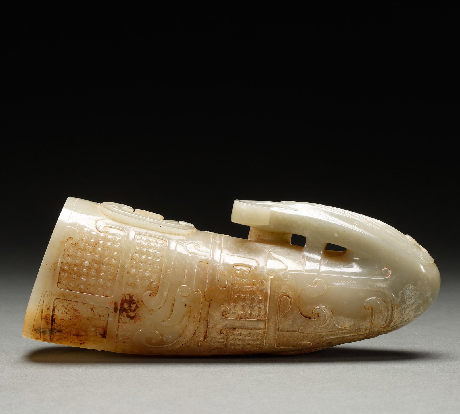 Hotan Jade Cup before the Ming Dynasty: Length: 21cm, Width: 9cm, Weight: 559g
