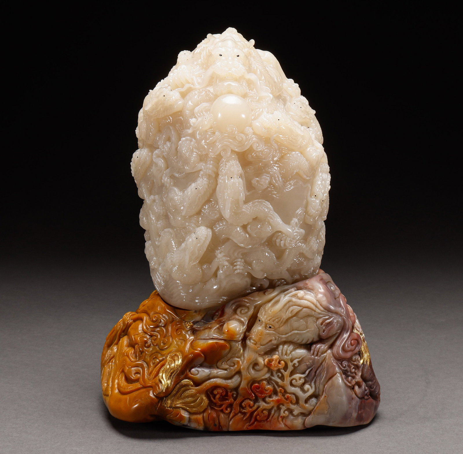 Qing Dynasty Baitian Huangshi Longwen Shanzi: Height: 30cm, Width: 20cm, Weight: 10646g