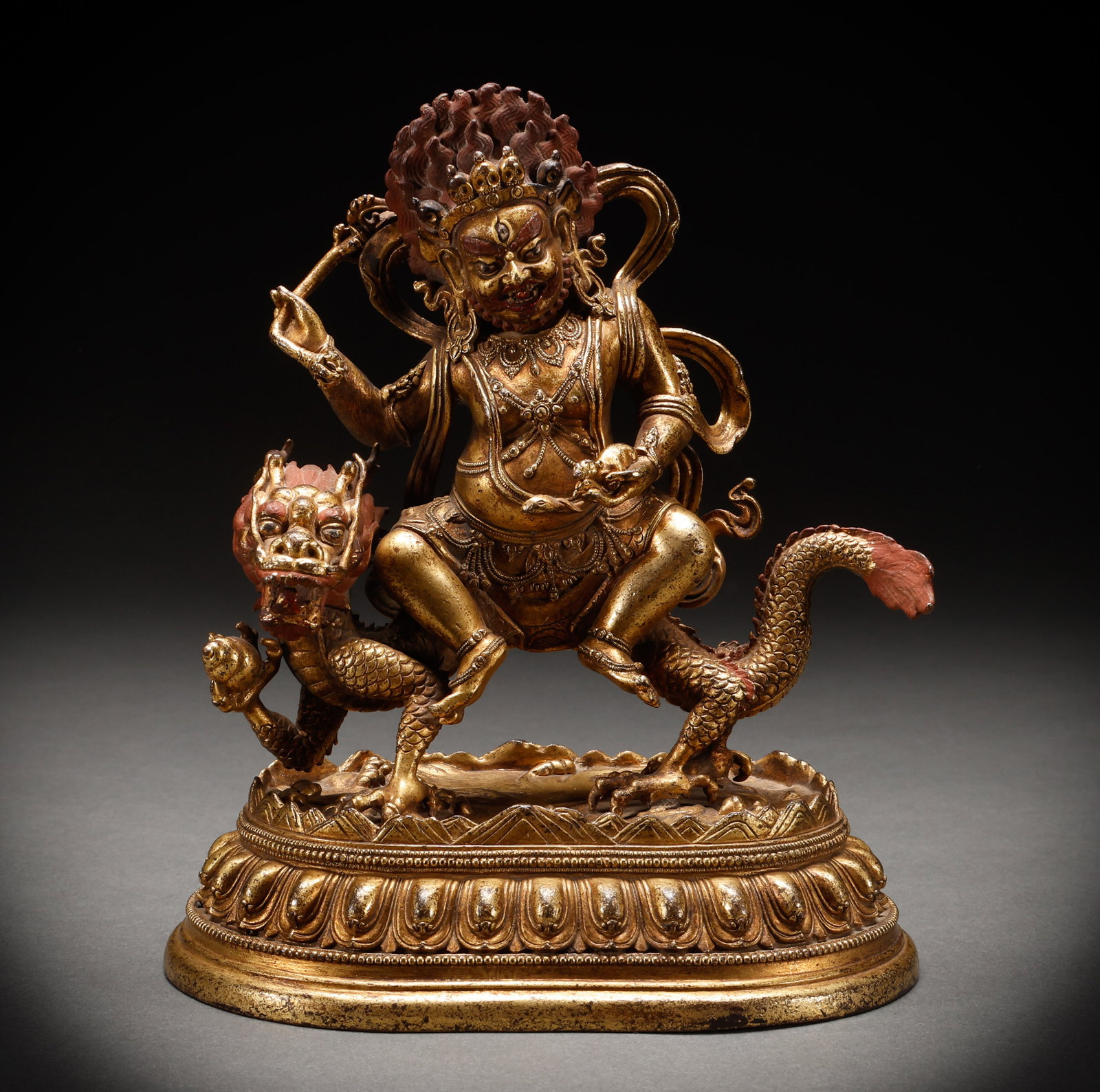 Bronze gilded Buddha statues from the Ming Dynasty: Height: 19cm, Width: 15cm, Weight: 1660g