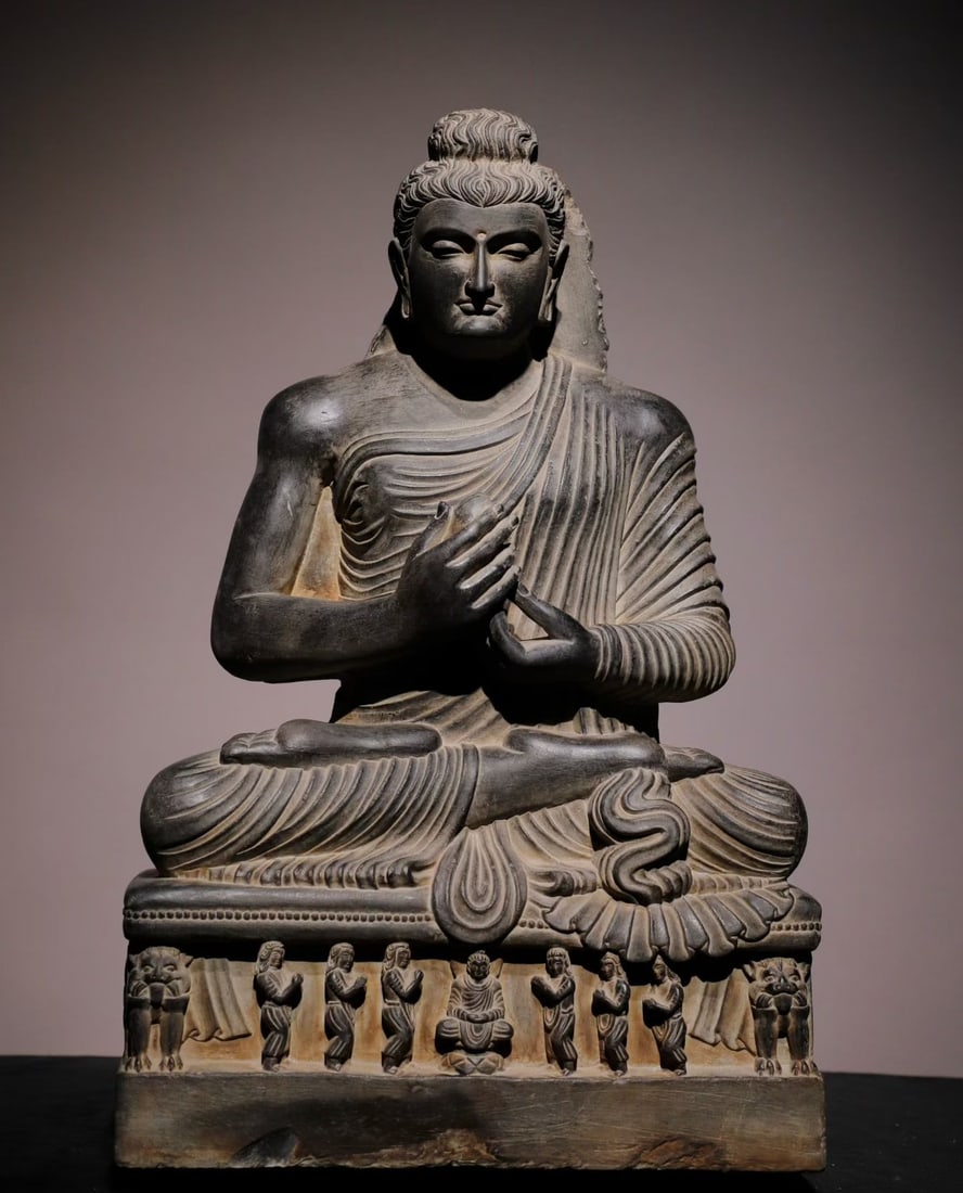 Before the Ming Dynasty, there were rock sculptures of Gandhara (1 of 9)