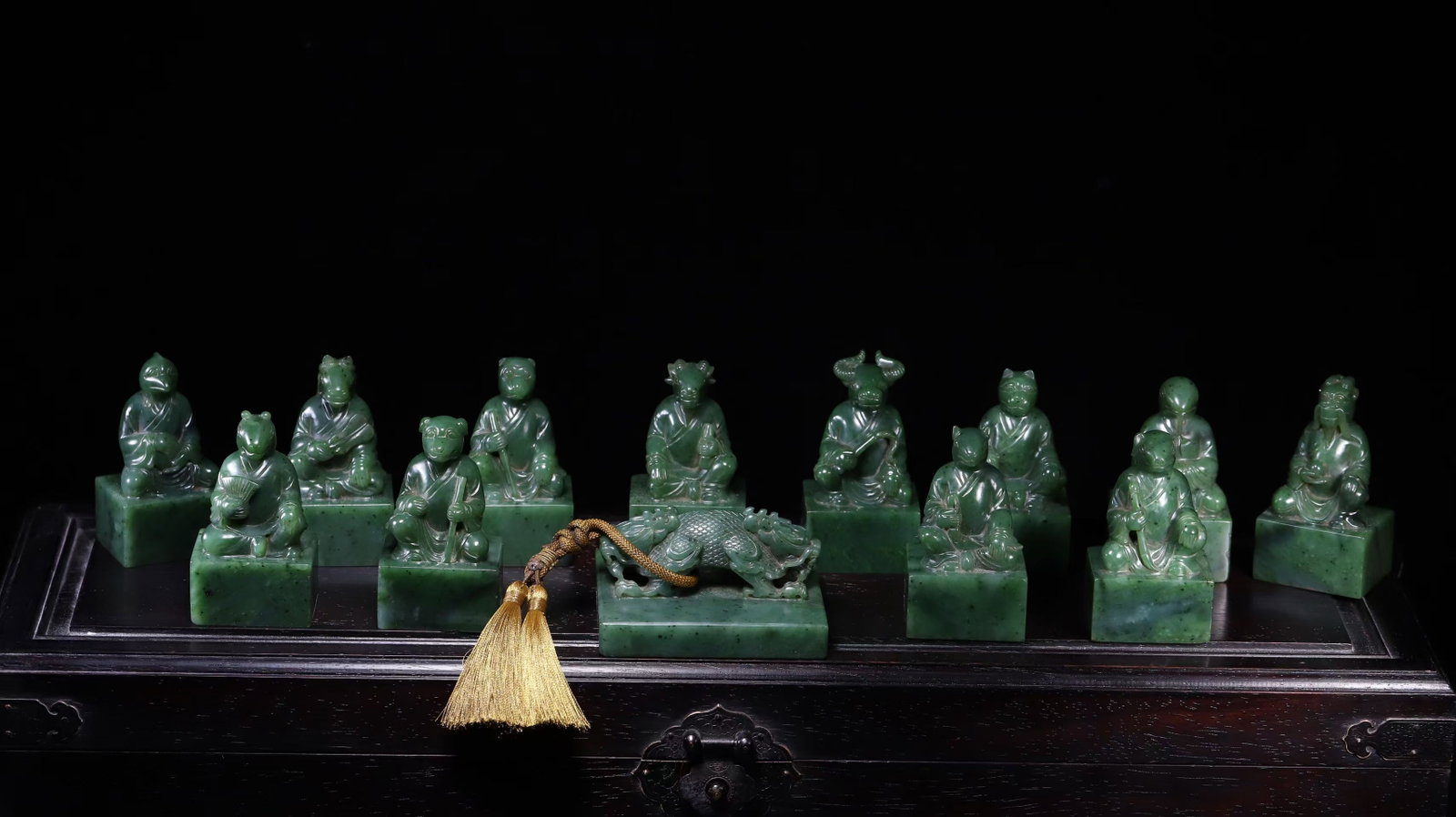 Qing Dynasty Hetian Biyu 12 Zodiac Seal Set: H??5.6cm,W??10cm,Weight??4360g