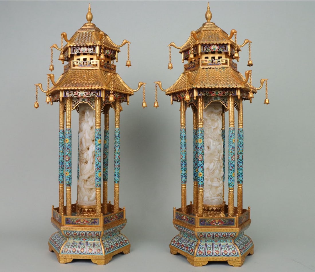 A pair of copper filigree enamel and Tianyuting fragrance in the Qing Dynasty: Height: 66cm, Width: 34cm,