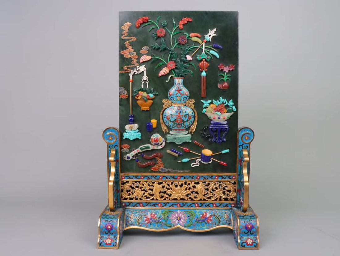 Qing Dynasty copper gilded inlaid with Hetian jade and a hundred treasures inserted into the screen (1 of 9)