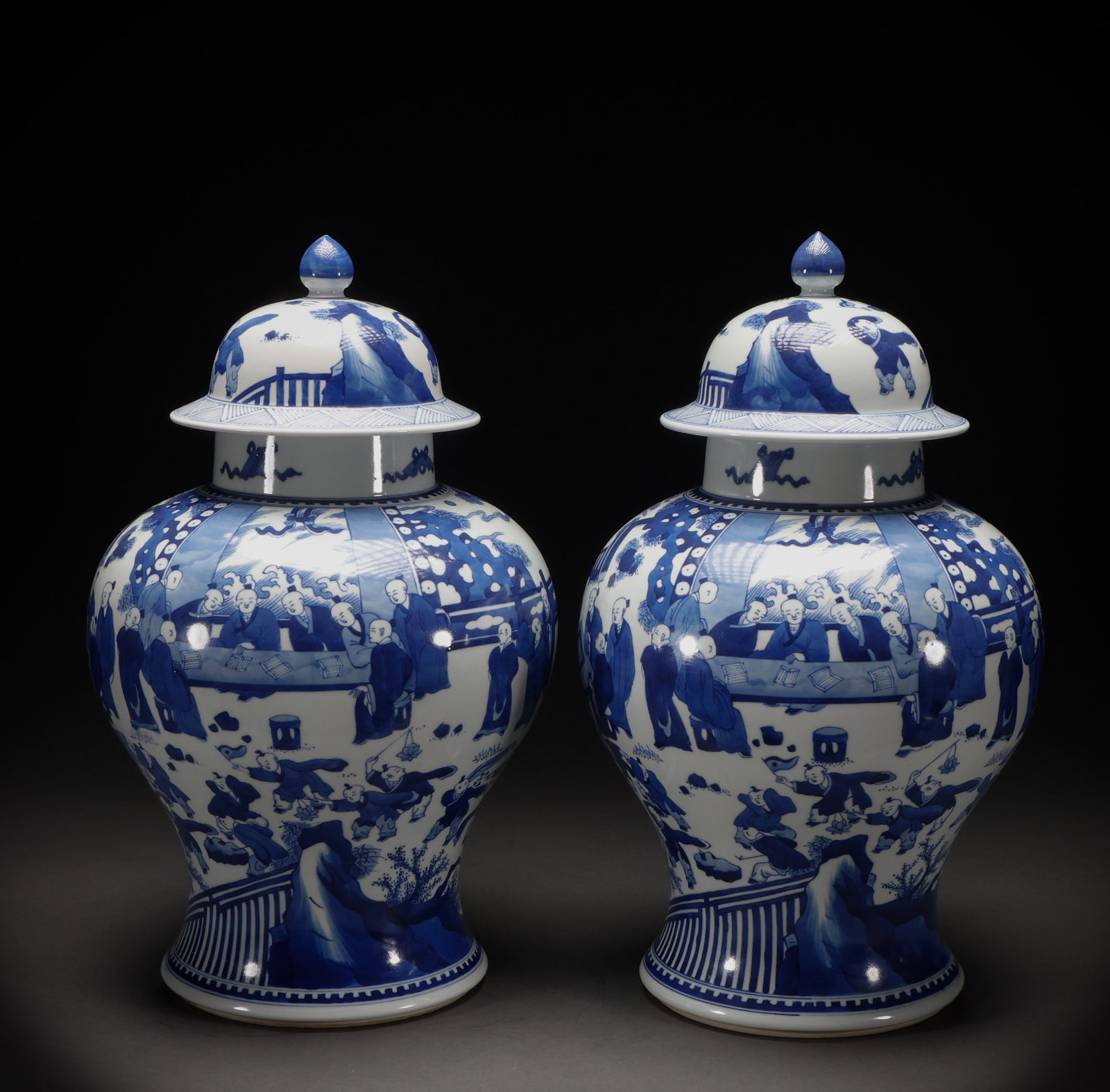 Qing Dynasty Blue and White Character Story Pattern General Jar: Height: 46cm, Width: 28cm, Weight: 12652g