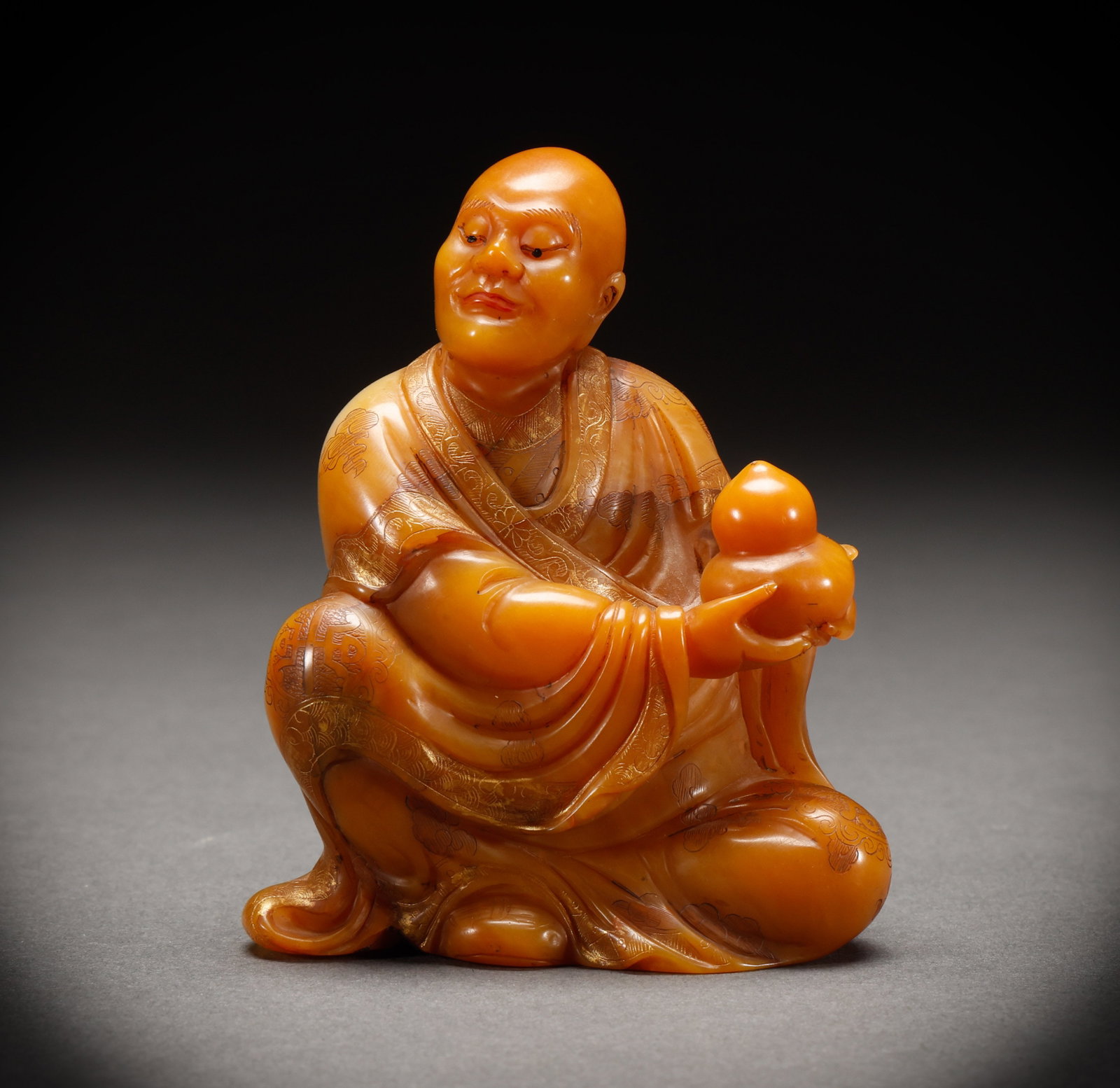 Qing Dynasty Shoushan Tian Huangshi Luohan: Height: 9cm, Width: 7cm, Weight: 219g