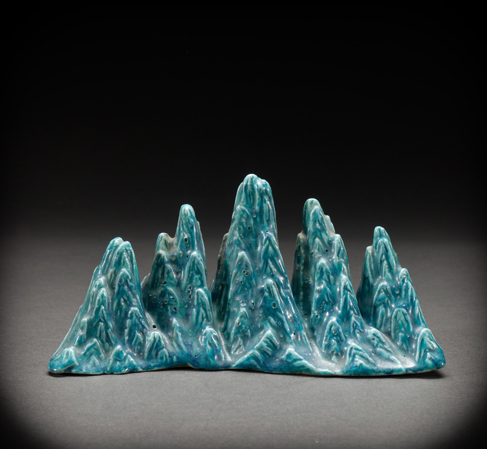 Qing Dynasty Lujun Glazed Pen Holder: Height: 8cm, Width: 16cm, Weight: 333g