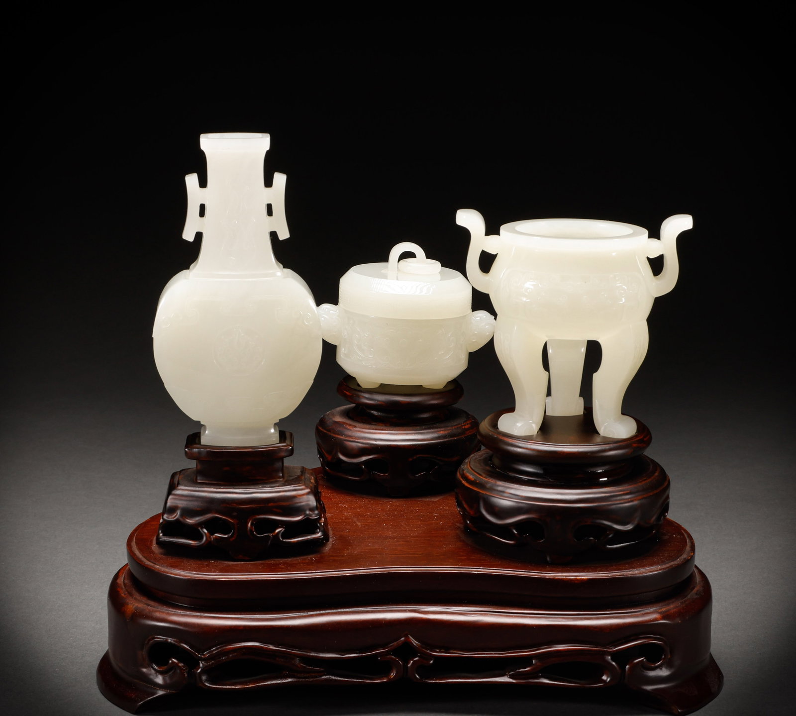 Three types of Hetian jade stove in the Qing Dynasty: Height: 13cm, Width: 7cm,Height: 7cm, Width: 8.5cm, Weight: 728g