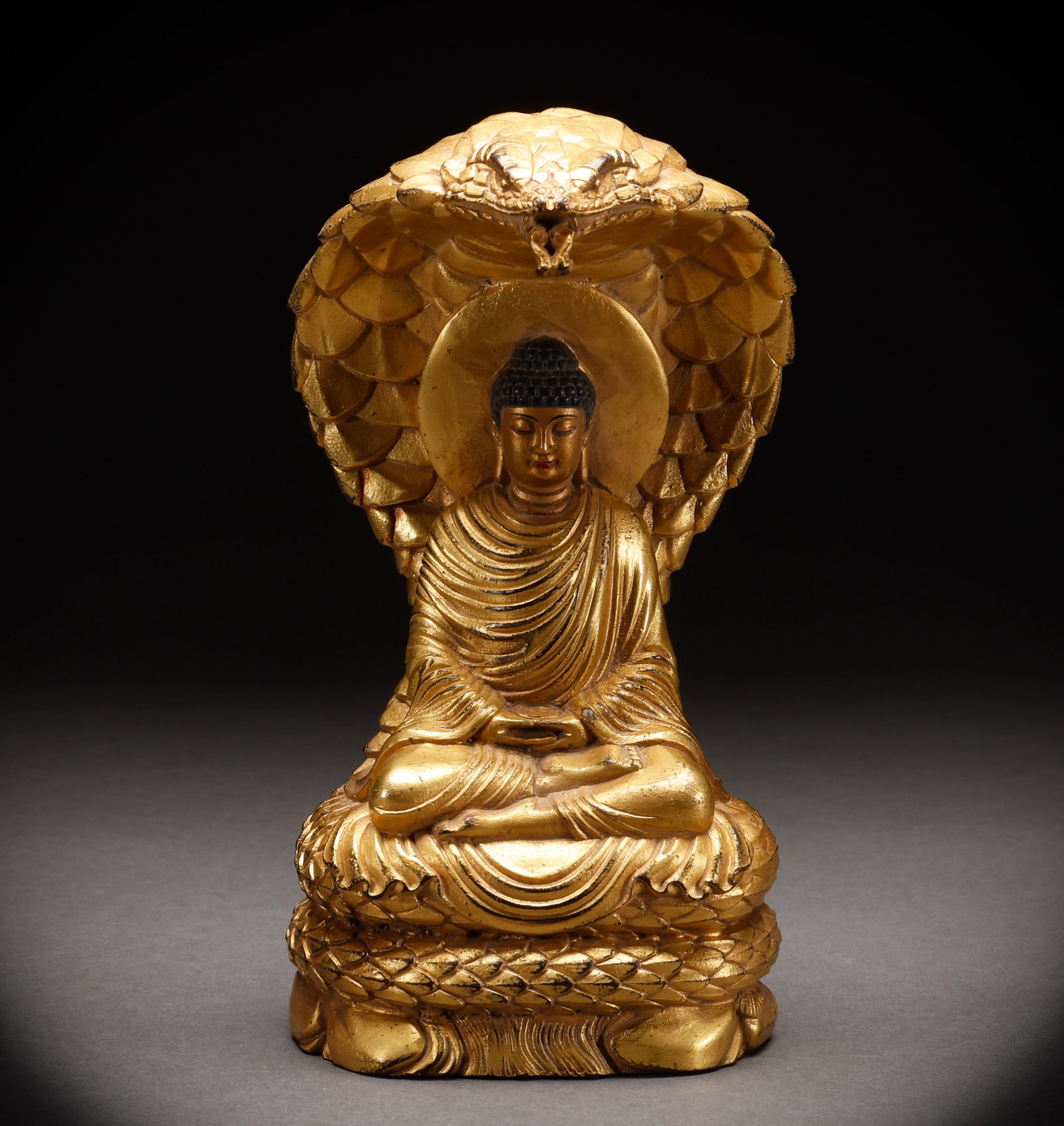 Bronze gilded Buddha from the Qing Dynasty: Height: 20cm, Width: 10cm, Weight: 1342g