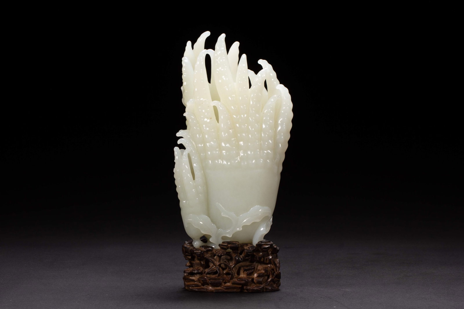 Qing Dynasty Hetian White Jade Buddha Hand: Height: 19cm,