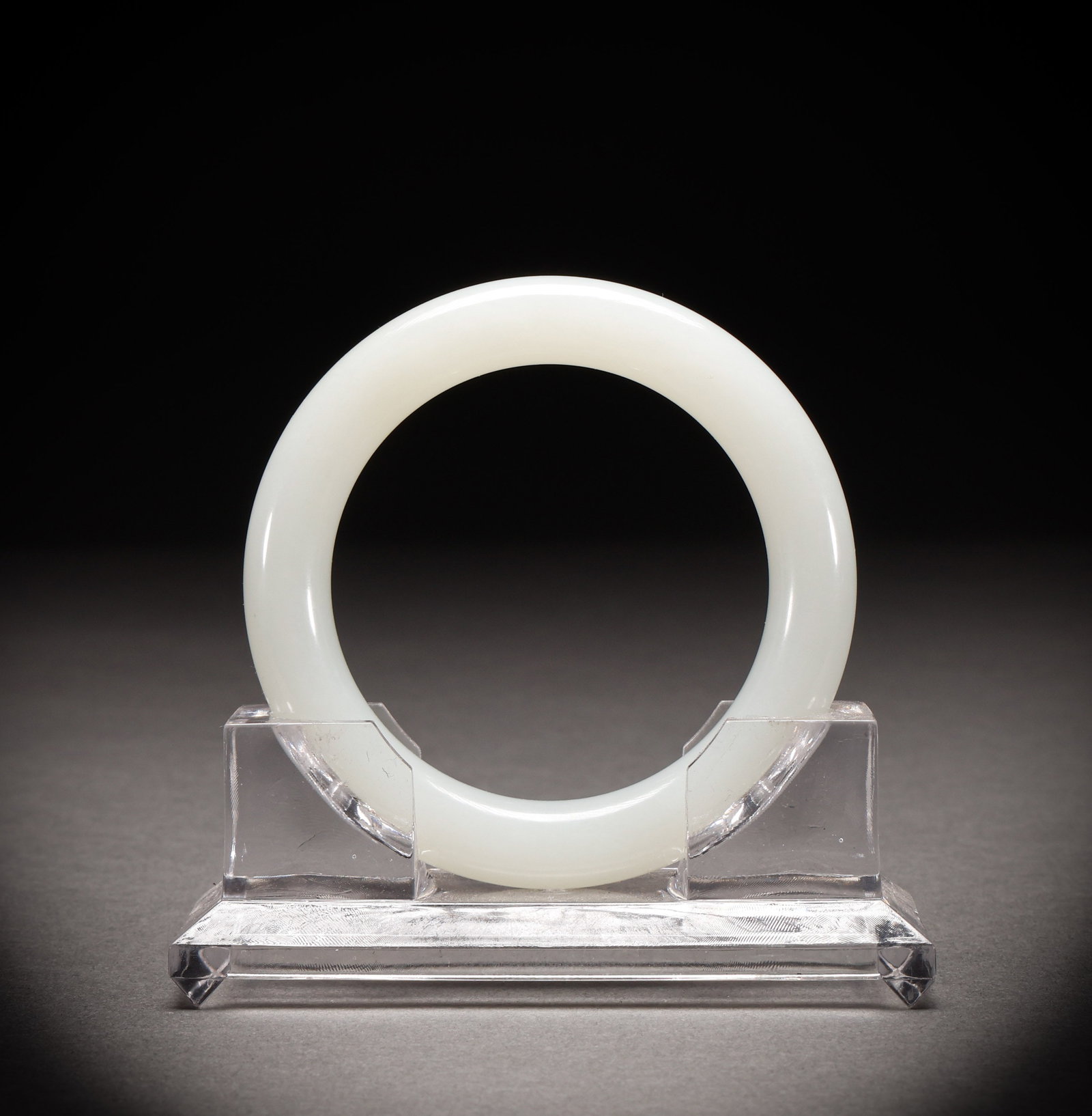 Qing Dynasty Hotan Jade Bracelet: Inner diameter: 5.5cm, weight: 63g