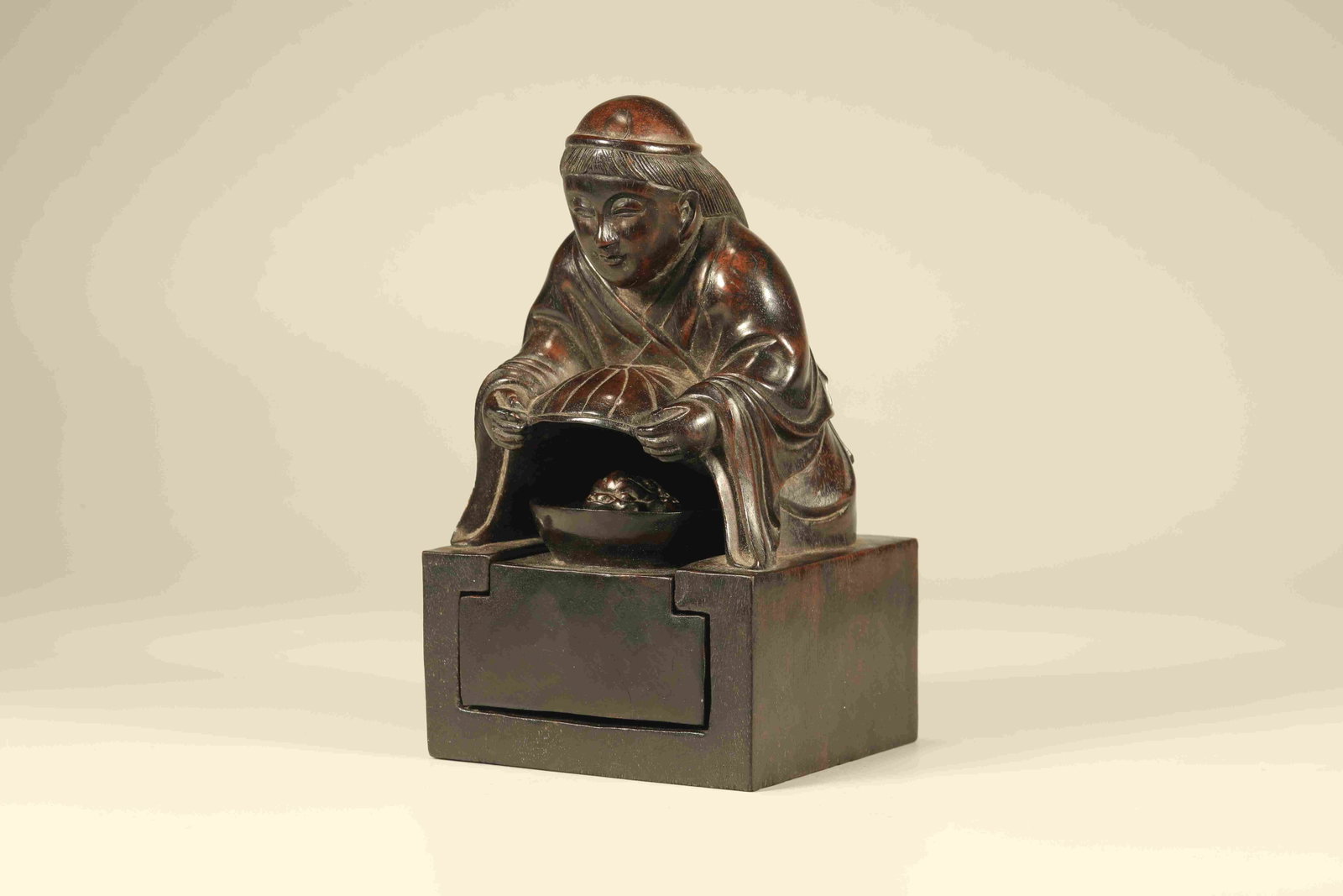 Qing Dynasty Purple Sandalwood Carving Liu Hai Play Golden Toad Set Chapter: Height: 15cm, Width: 8.5cm,