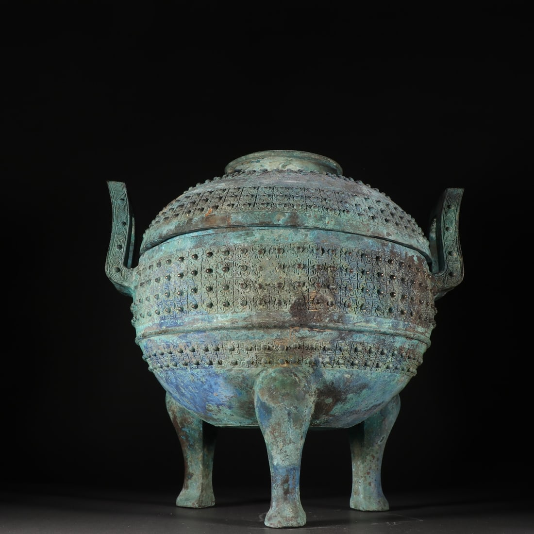Bronze furnaces before the Ming Dynasty: Height: 34.4cm, Width: 35.2cm, Weight: 6300g