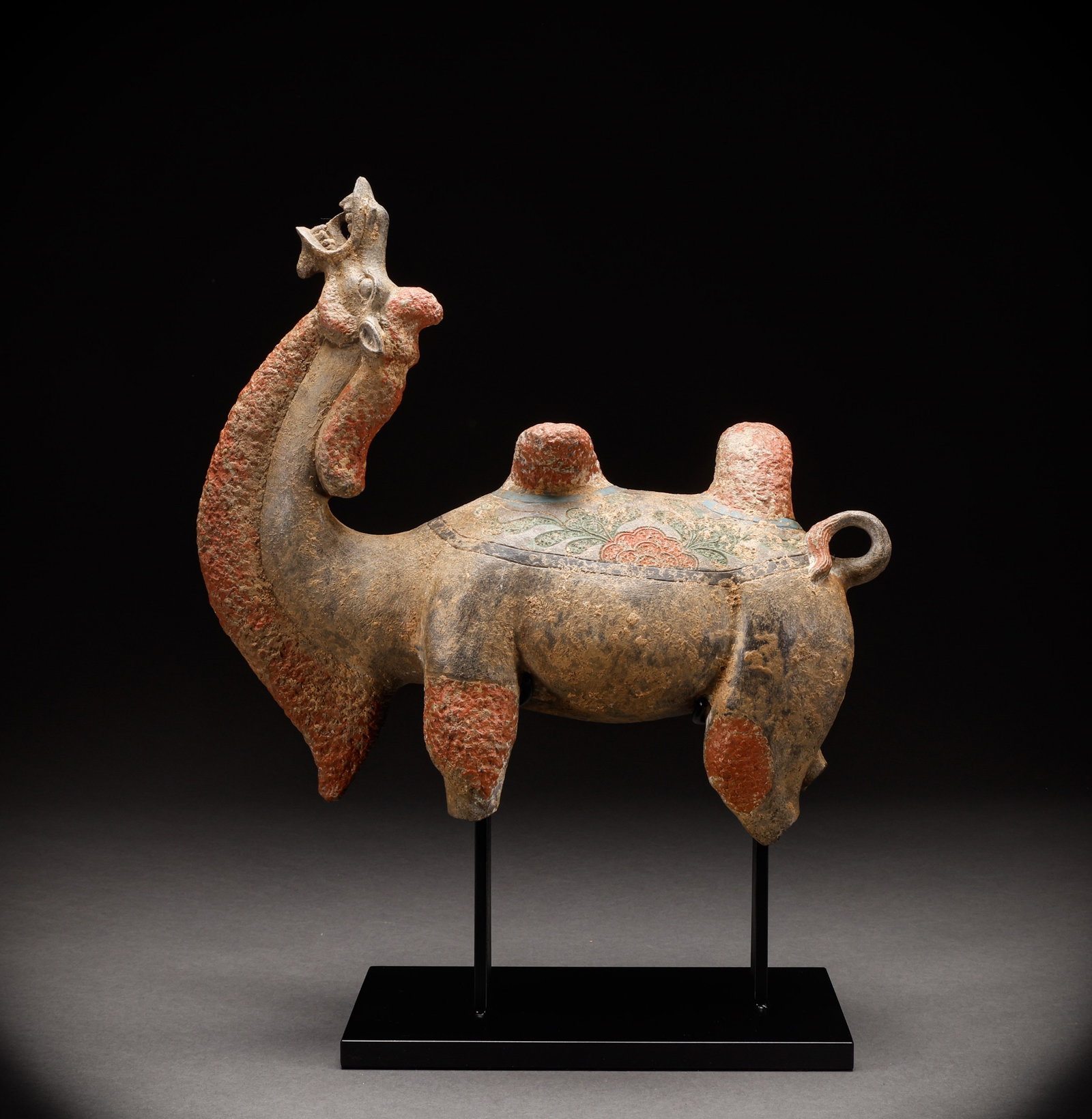 Before the Ming Dynasty, the blue stone camel: Height: 39cm, Width: 31cm, Weight: 5588g